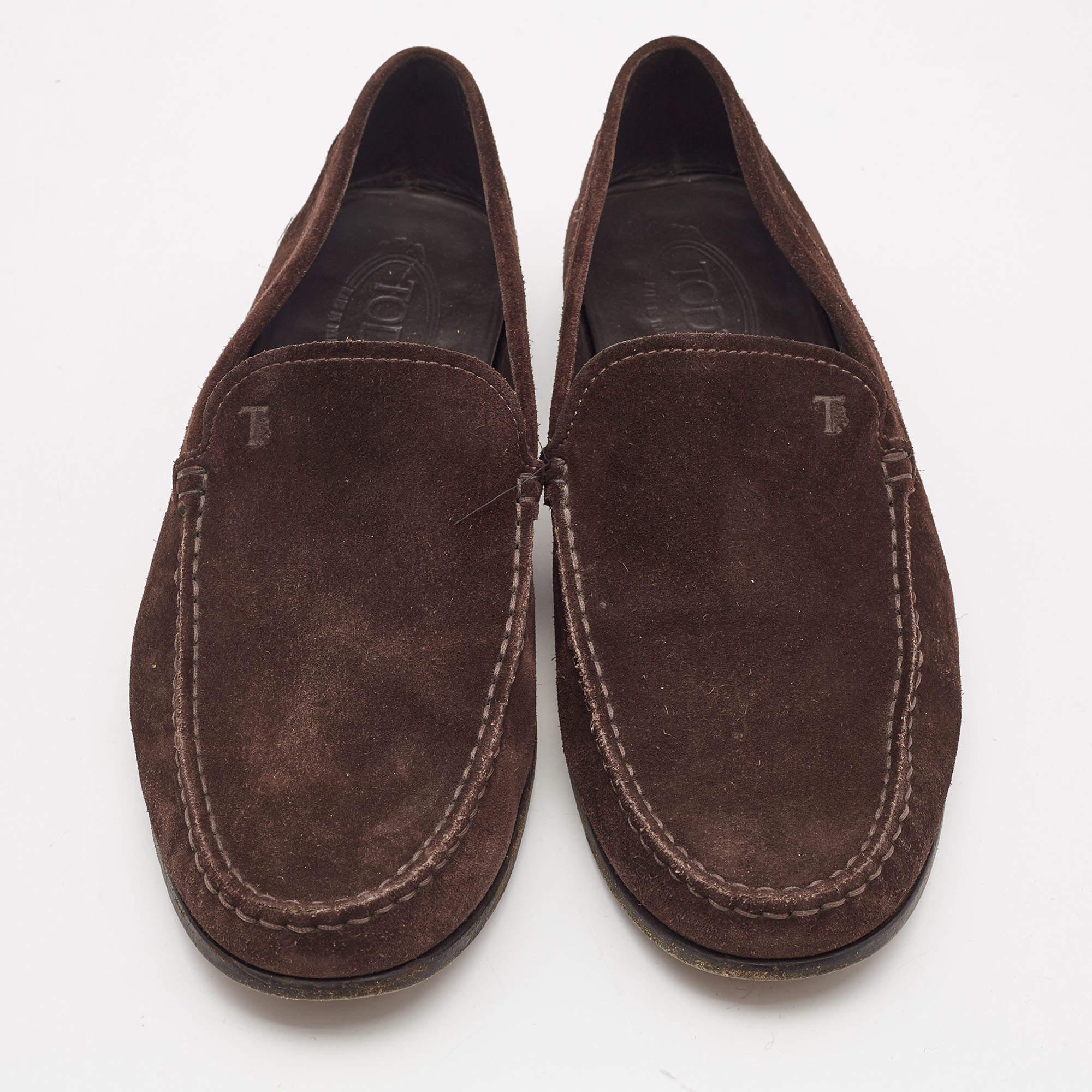 Noir Tod's - Mocassins en daim marron foncé Taille 43 en vente