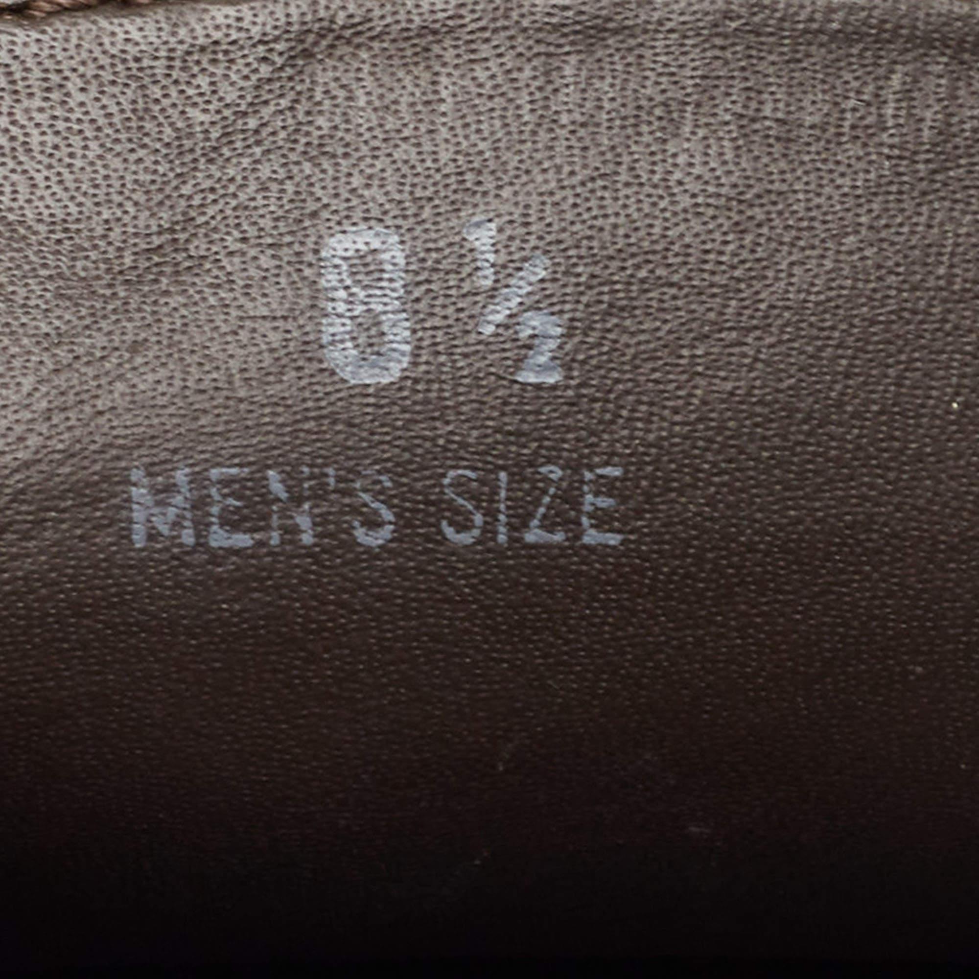 Tod's Dark Brown Textured Leather Gommino Loafers Size 42.5 For Sale 2