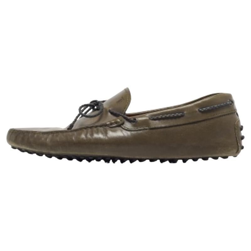 Mocasines Tod's de piel verde oscuro con lazo talla 43