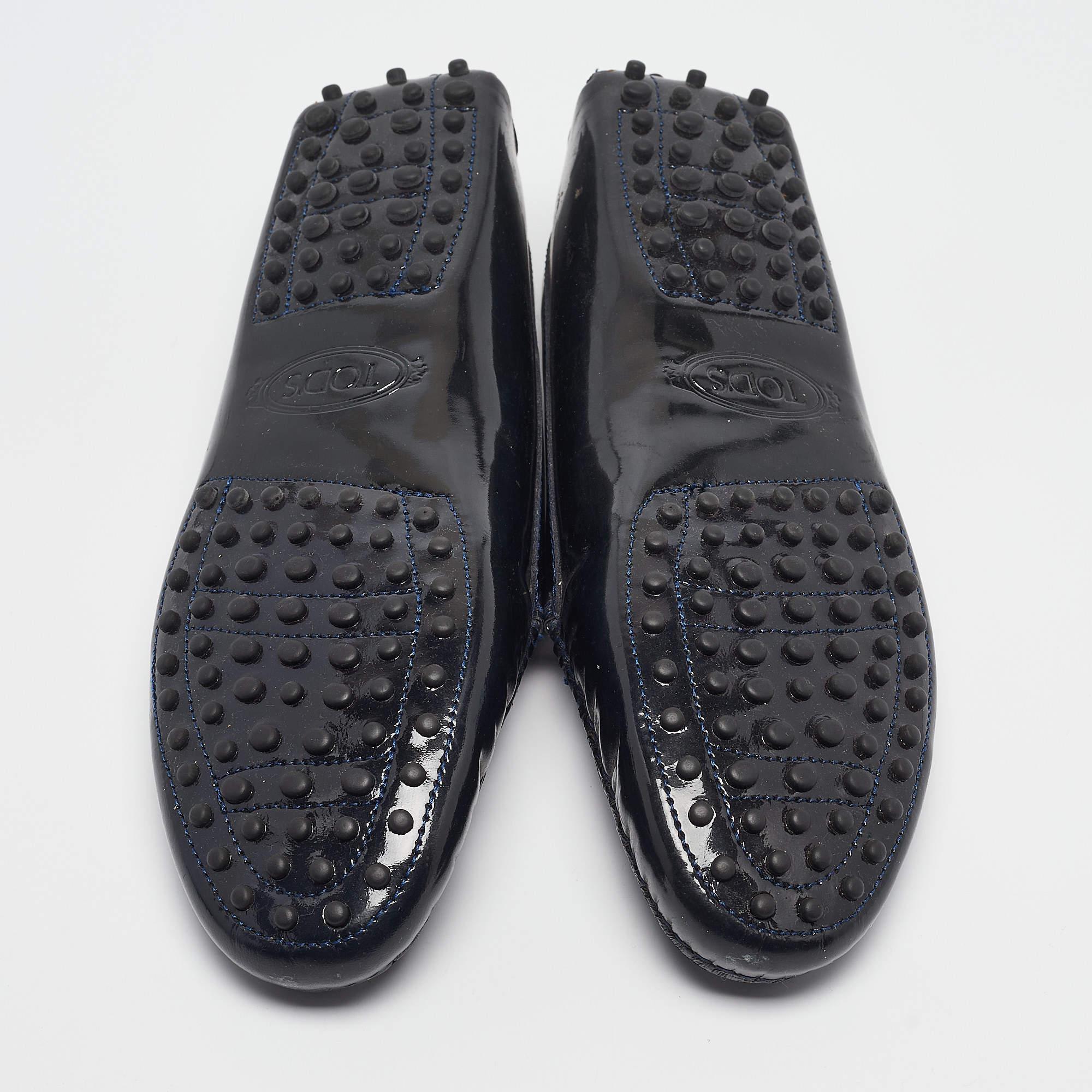 Tod's Dark Navy Blue Patent Leather Penny Loafers Size 39.5 For Sale 1