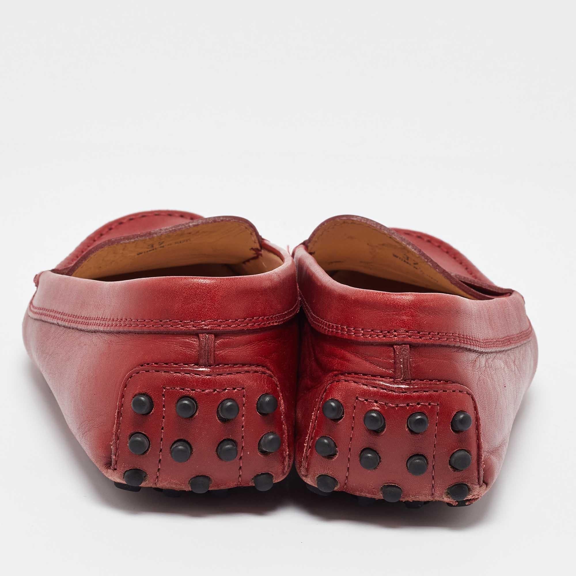 Women's Tod's Dark Red Leather Penny Loafers Size 37 For Sale