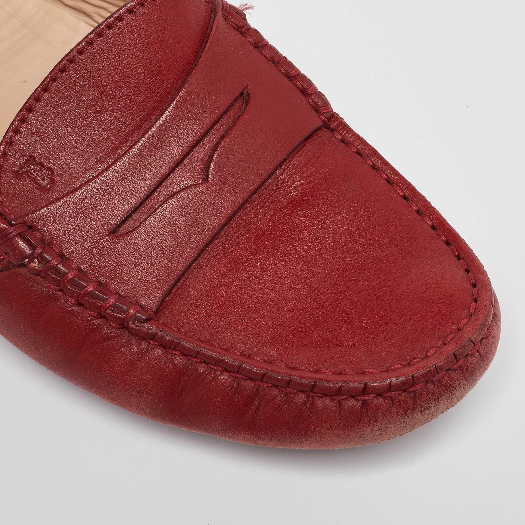 Tod's Dark Red Leather Penny Loafers Size 37 For Sale 3
