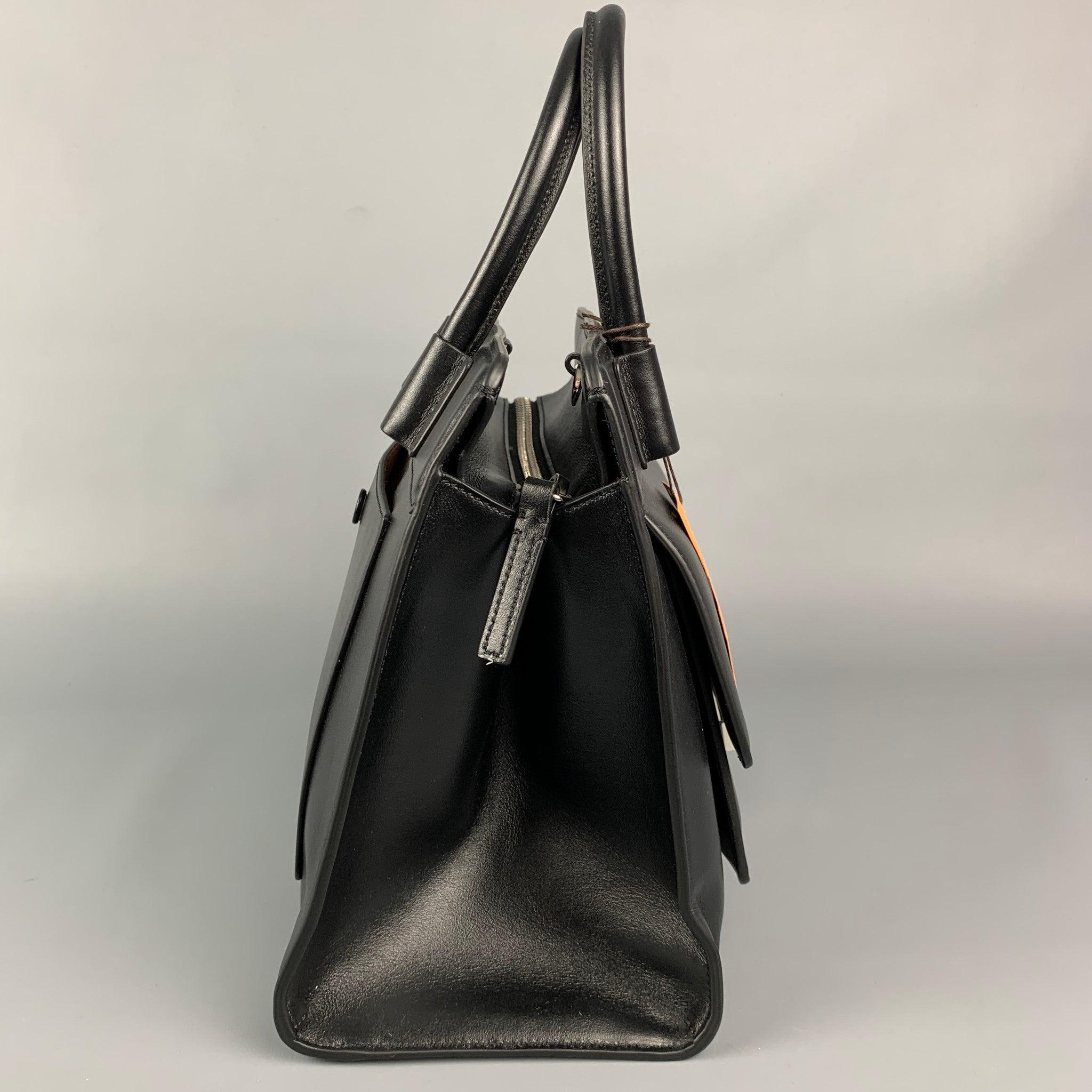 TOD'S Double T Black Smooth Leather Tote Handbag In Good Condition In San Francisco, CA