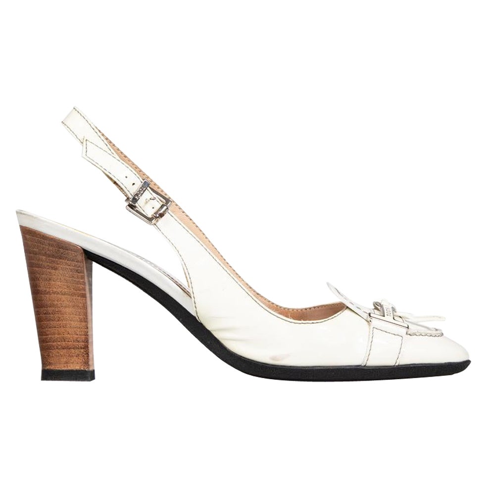 Bombas Tod
s Crudo Charol T Detalle Hebilla Slingback Talla IT 38 en venta