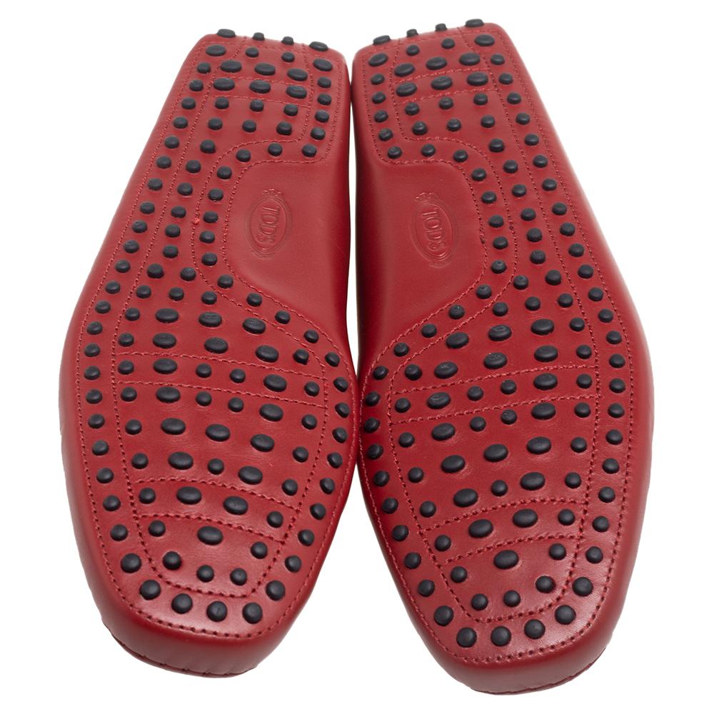 tod's red loafers