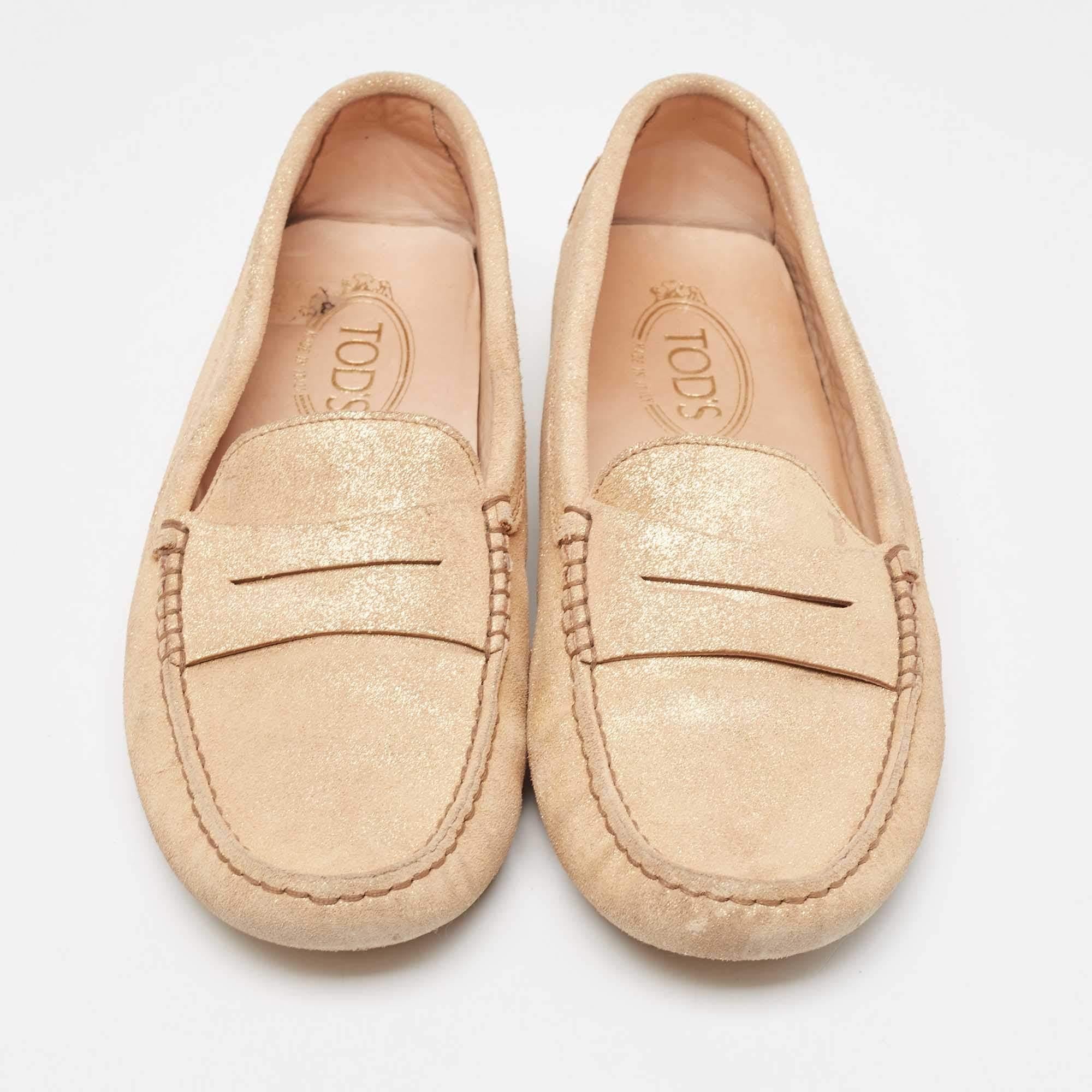Or Tod's Gold Glitter Suede Penny Loafers Size 41 en vente
