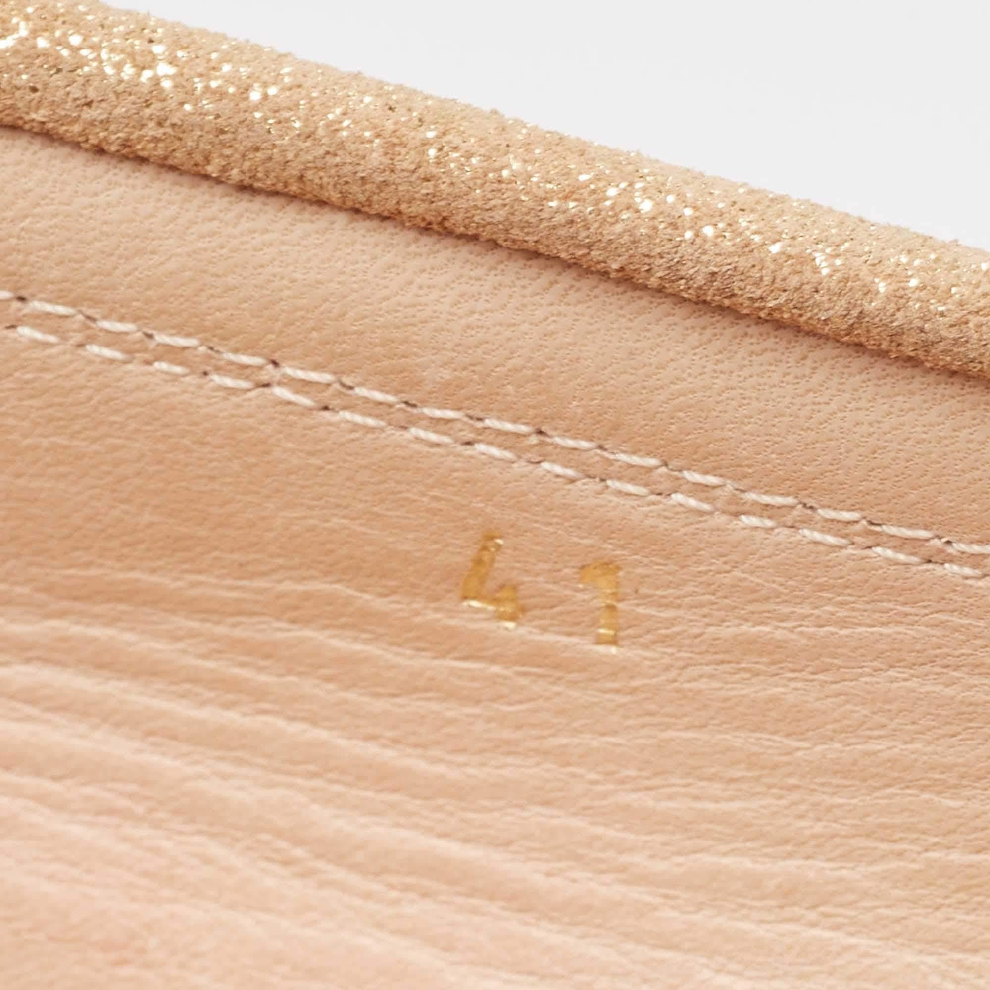 Tod's Gold Glitter Suede Penny Loafers Size 41 en vente 3