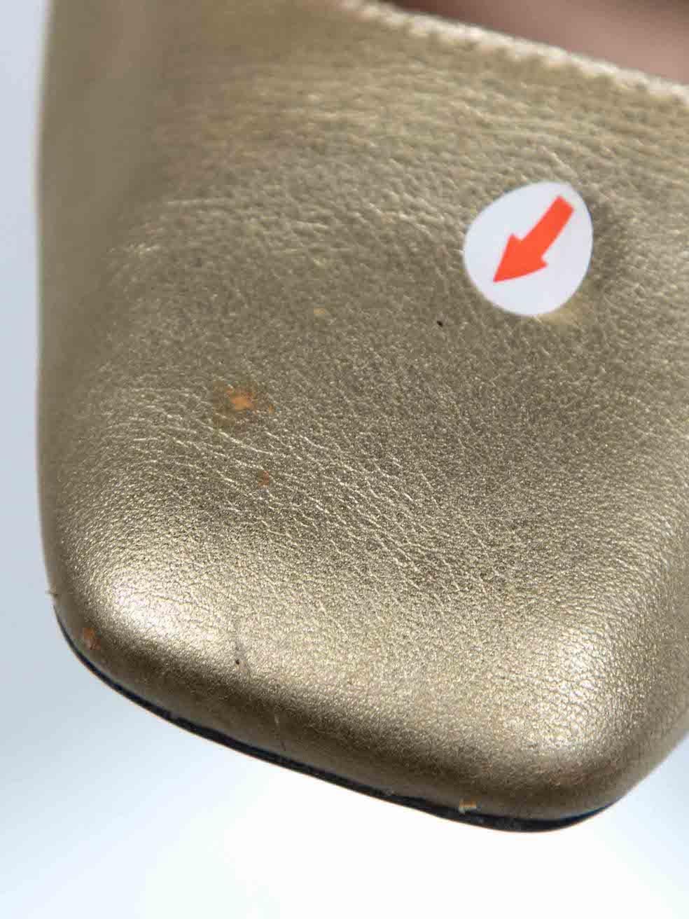 Tod's Gold Leder Cut Out Driving Schuhe mit Ausschnitt Größe IT 37,5 im Angebot 1