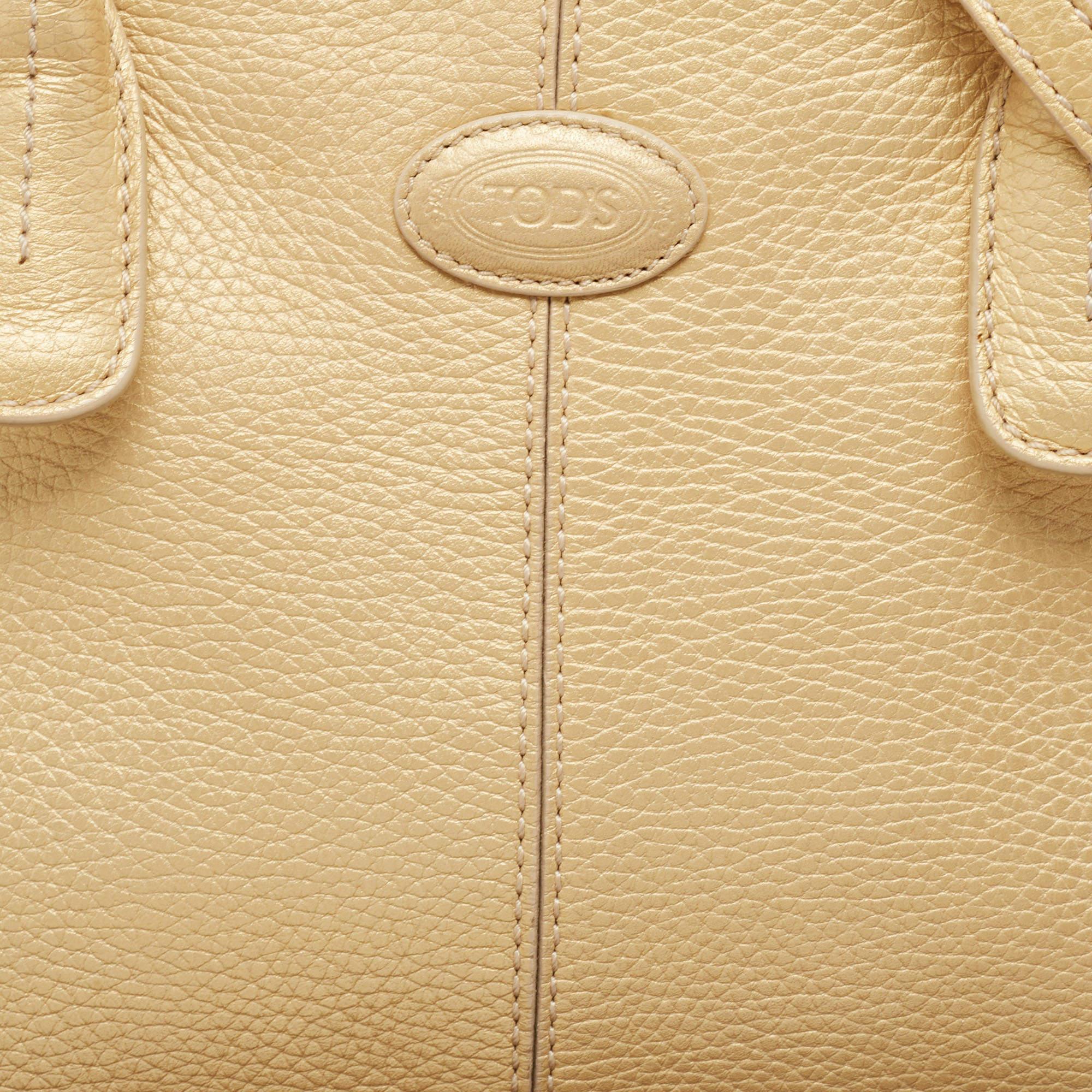 Tod's Gold Leather East/West New Girelli Satchel In Good Condition For Sale In Dubai, Al Qouz 2