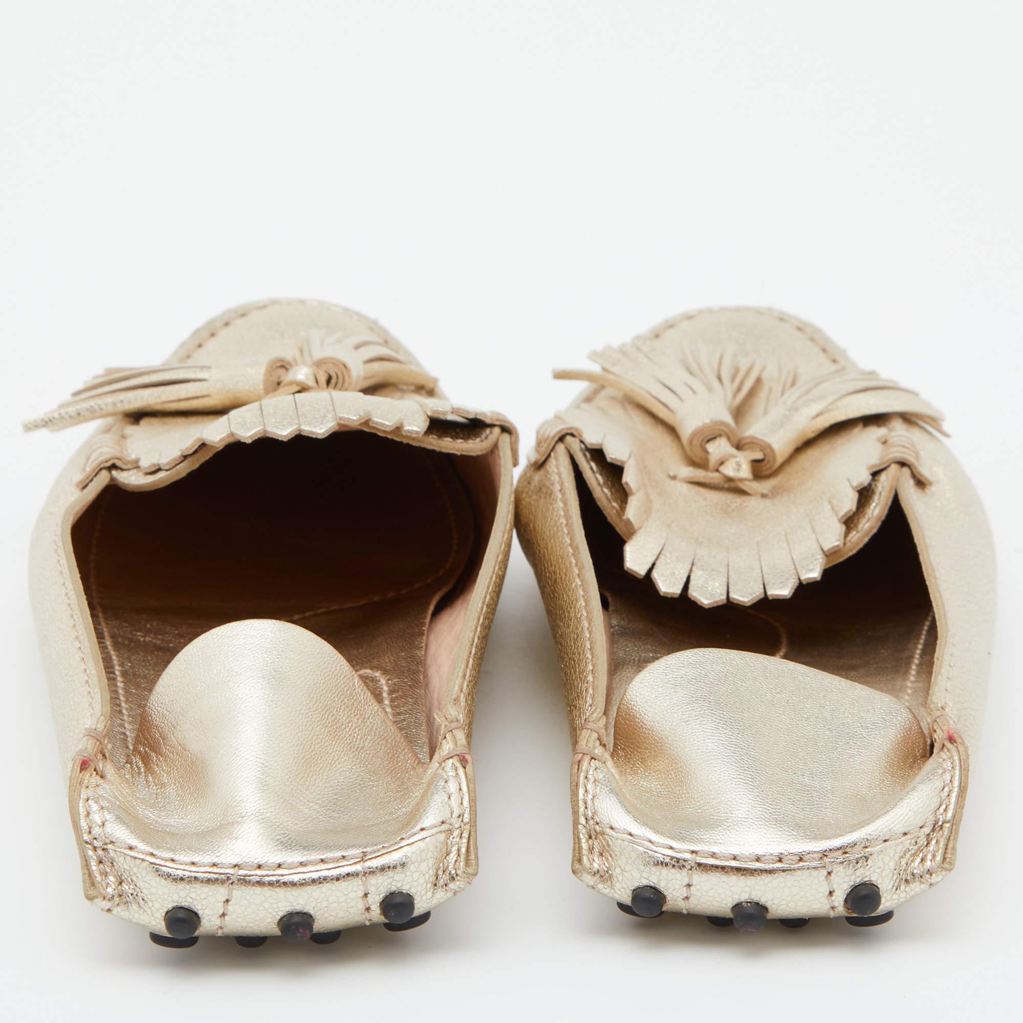 Tod's Gold Leather Fringe Flat Mules Size 35 For Sale 1