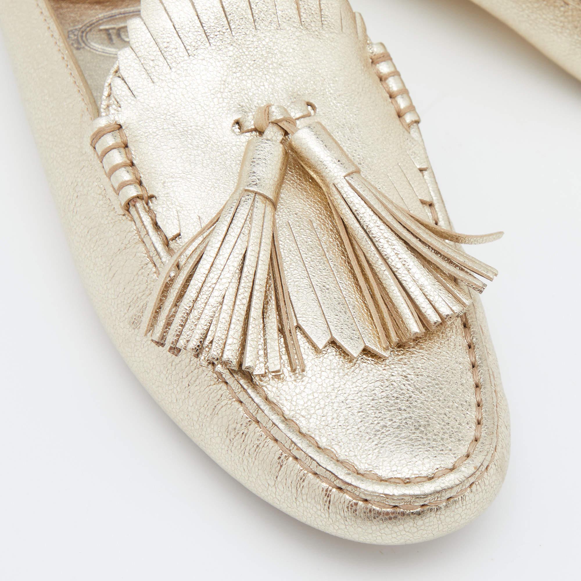 Tod's Gold Leather Fringe Flat Mules Size 35 For Sale 3