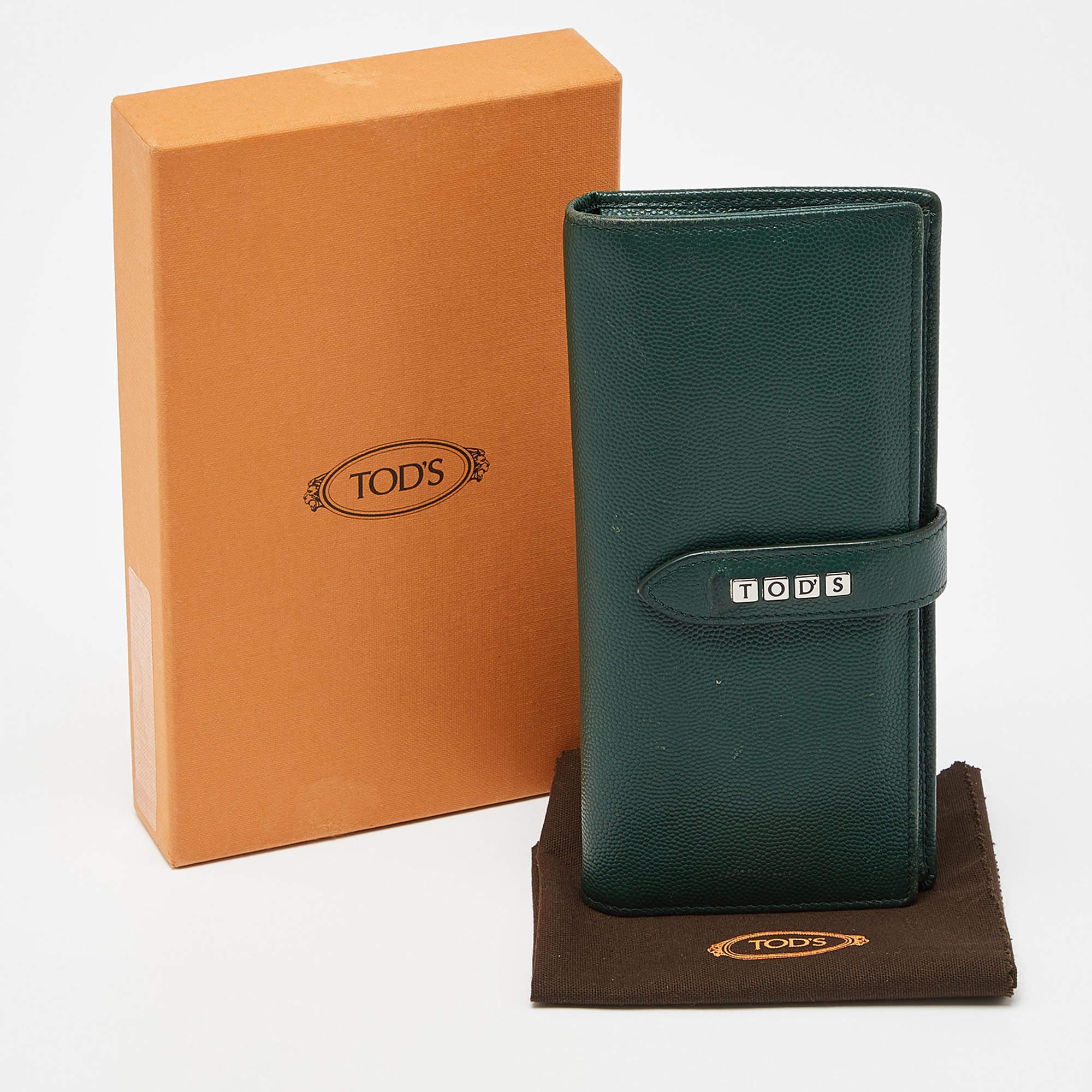 Tod's Green Leather Continental Flap Wallet For Sale 3