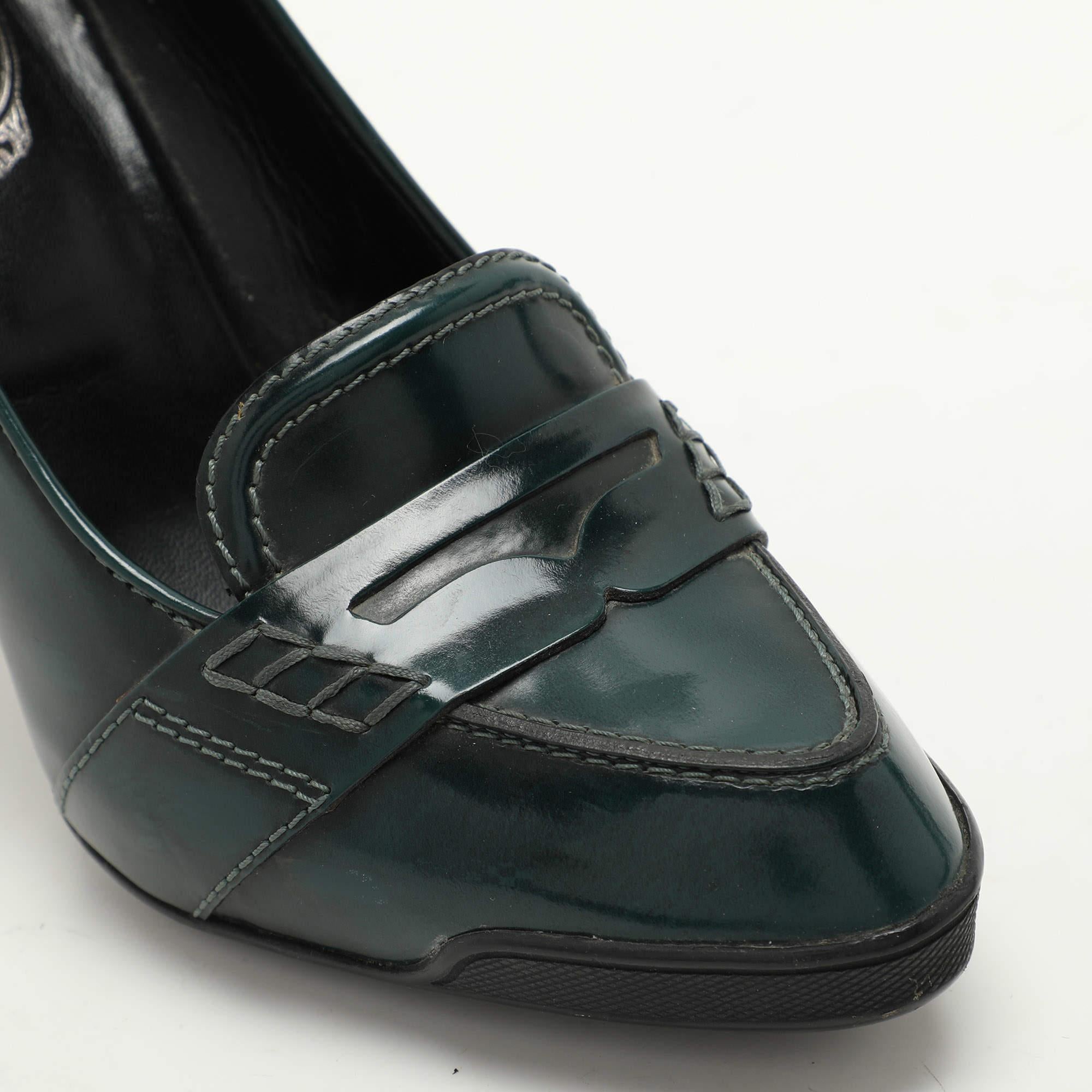 Loafer Pumps di Tod's in pelle verde taglia 39 2