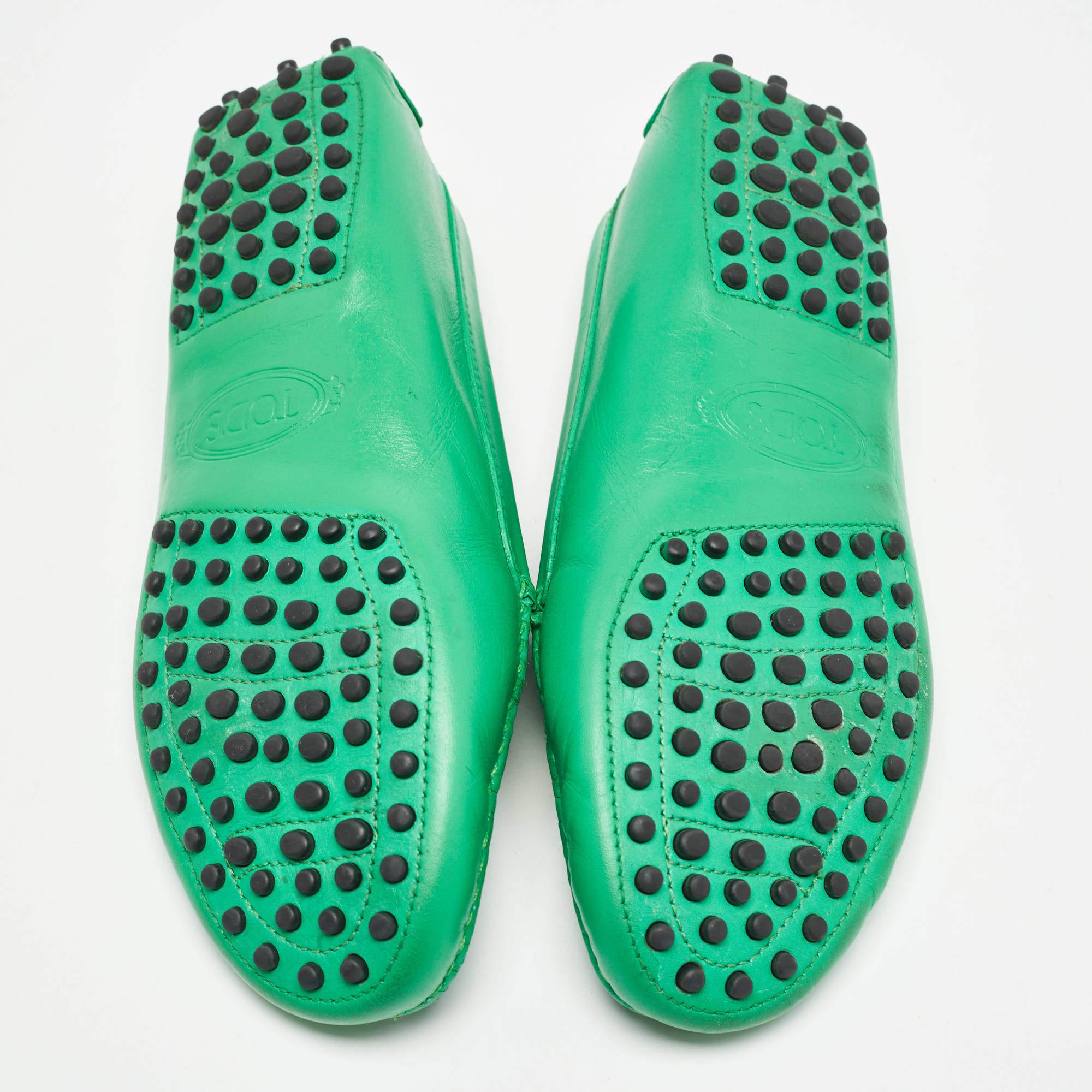 Tod's Green Leather Penny Loafers Size 36.5 For Sale 2