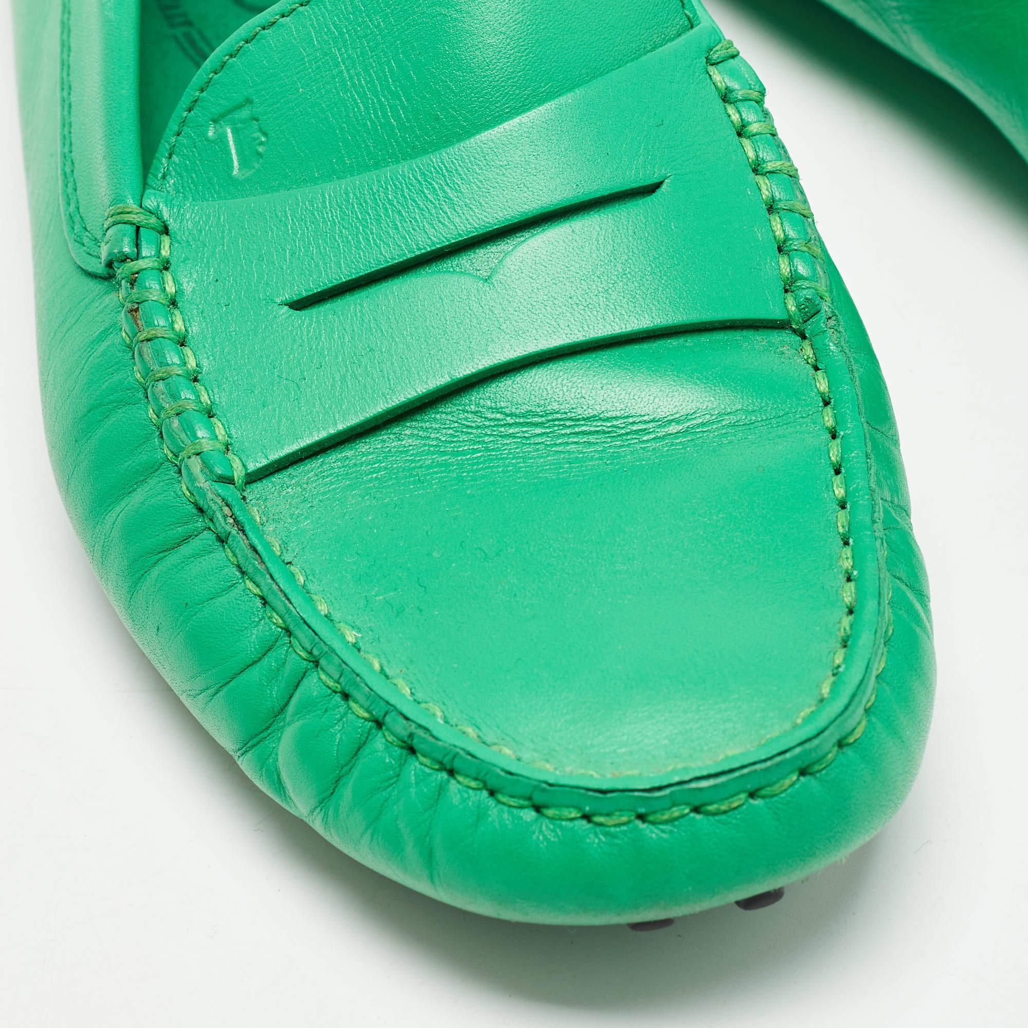 Tod's Green Leather Penny Loafers Size 36.5 For Sale 3