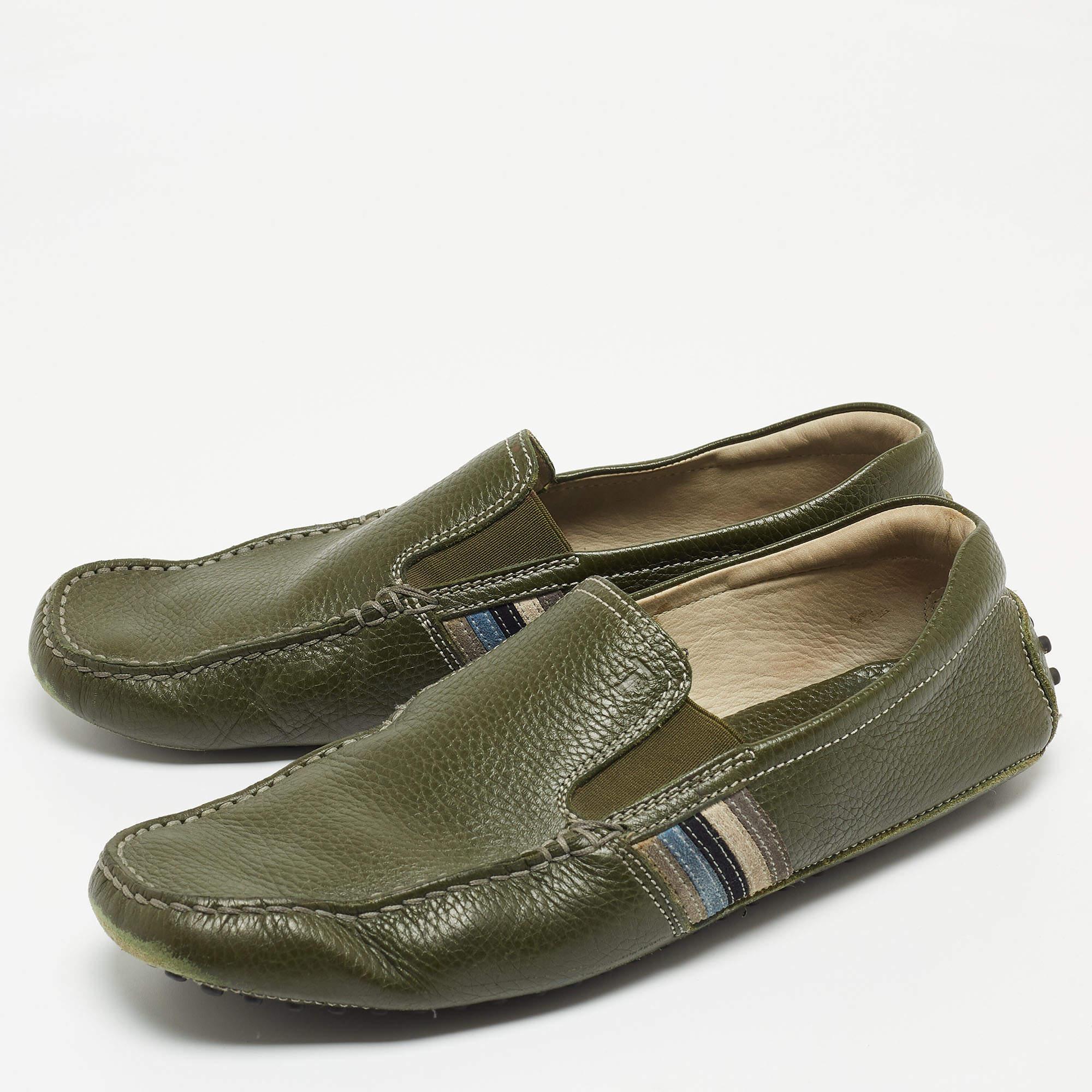 To perfectly complement your attires we bring you this pair of loafers that speak nothing but style. The shoes have been crafted with skill and are designed to be easy to slip on. They are just the right choice to complement your fashionable side.