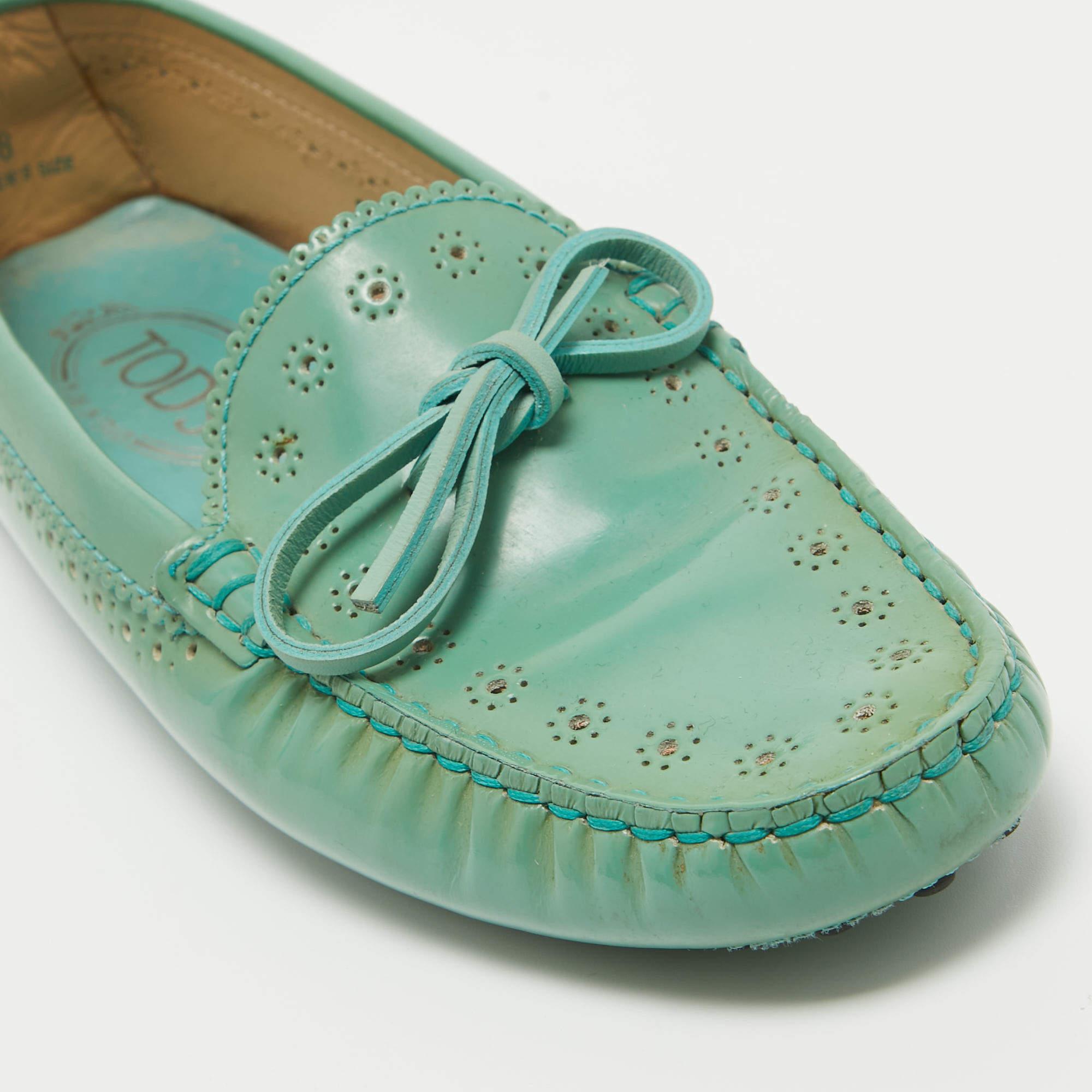 Tod's - Mocassins en cuir verni vert avec nœud, taille 38 en vente 2