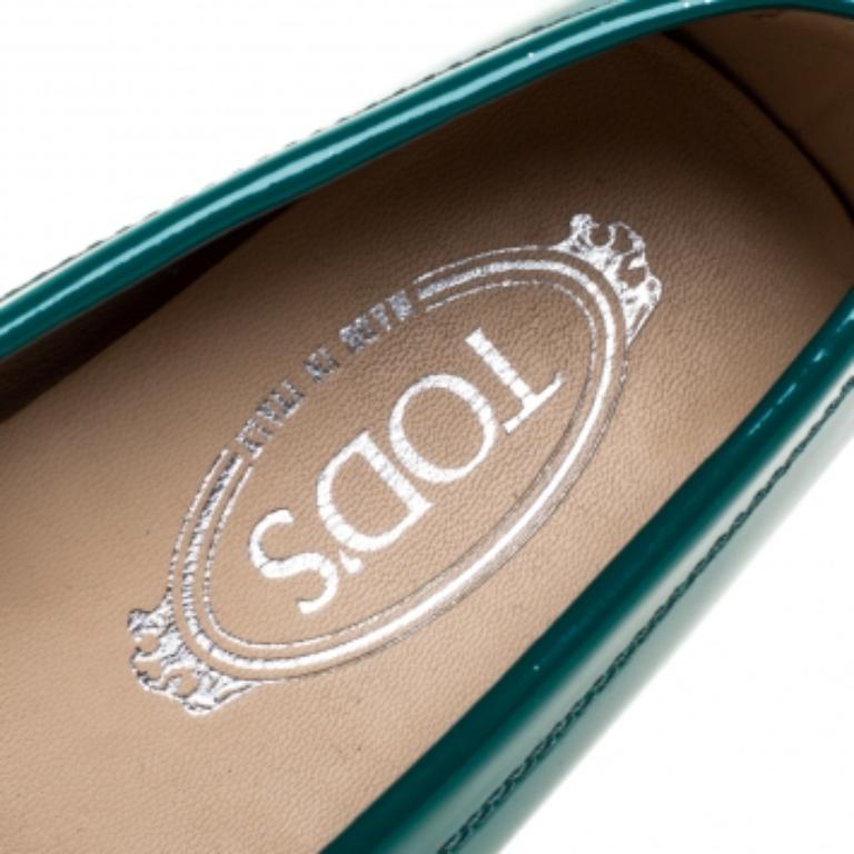 Tod's Green Patent Leather Gommini Penny Loafers Size 36 For Sale 3