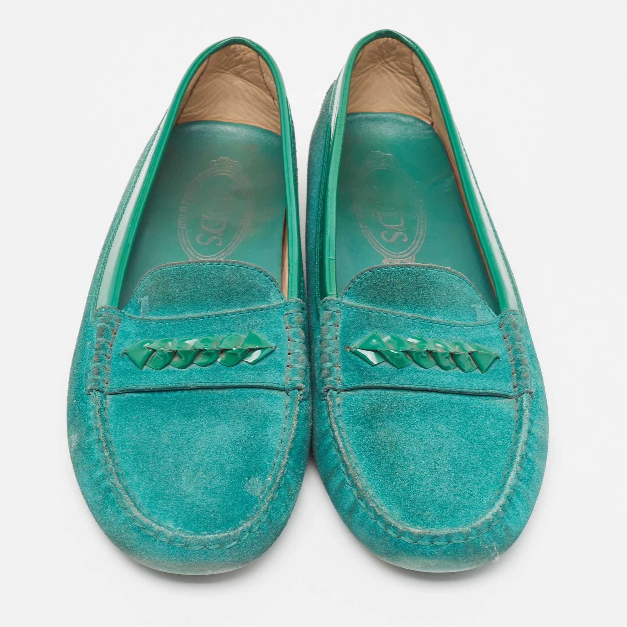 Vert Mocassins en daim et vernis vert de Tod's Taille 39 en vente