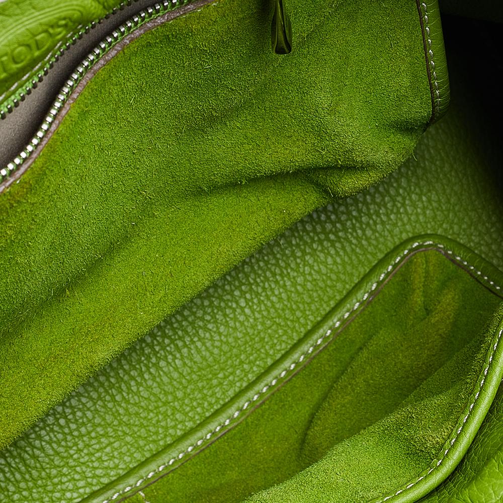 Tod's Green Suede D Bag Media Tote In Good Condition In Dubai, Al Qouz 2