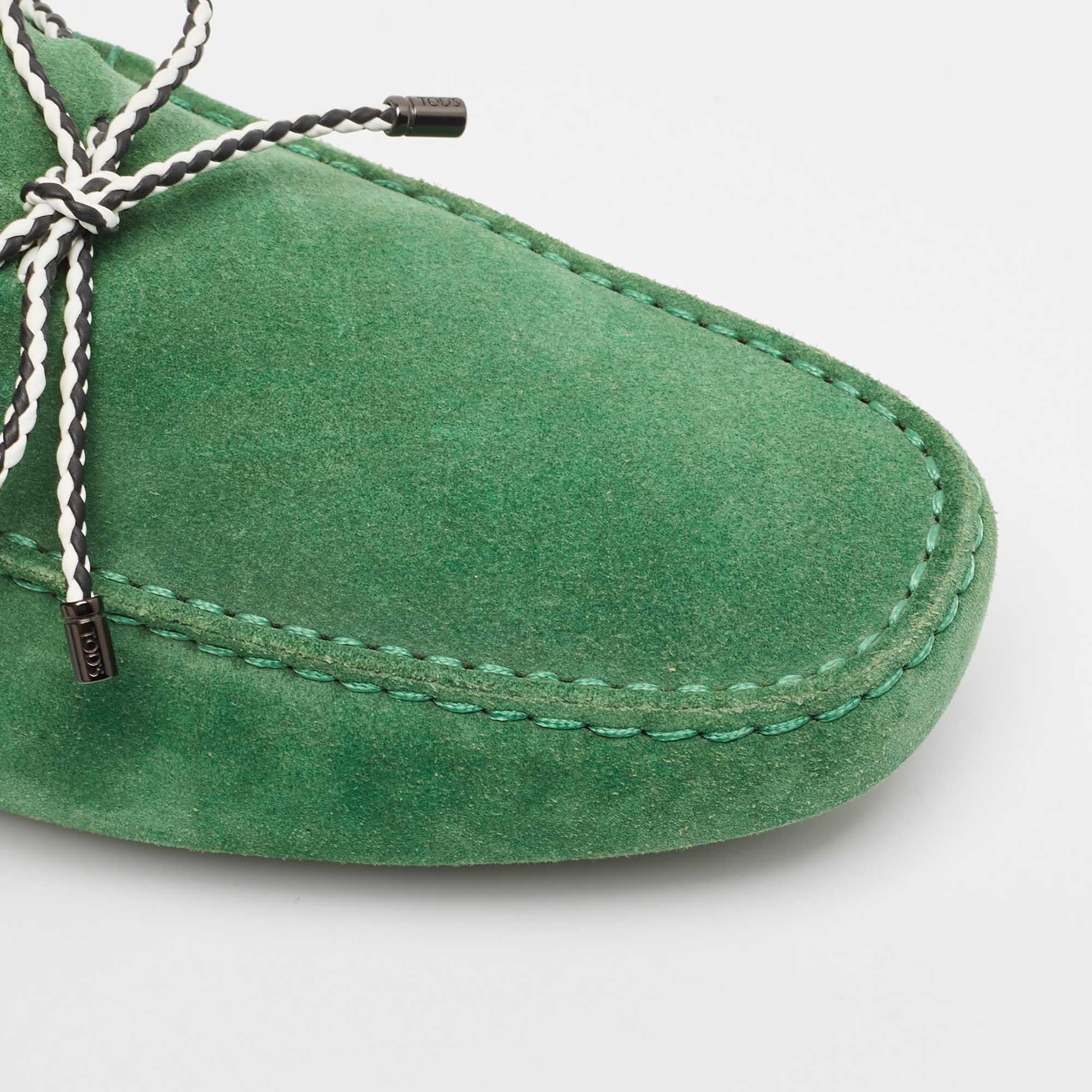Tod's Green Suede Gommini Bow Loafers Size 41 For Sale 3