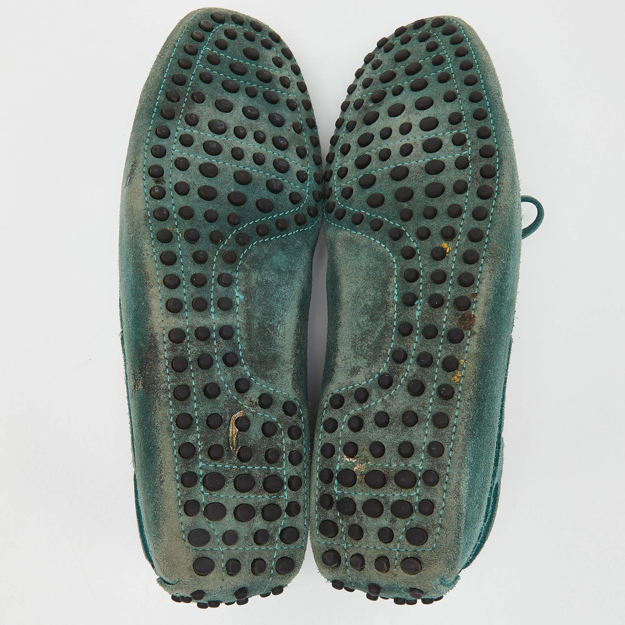 Tod's - Mocassins Gommino en daim vert, taille 39,5 en vente 1