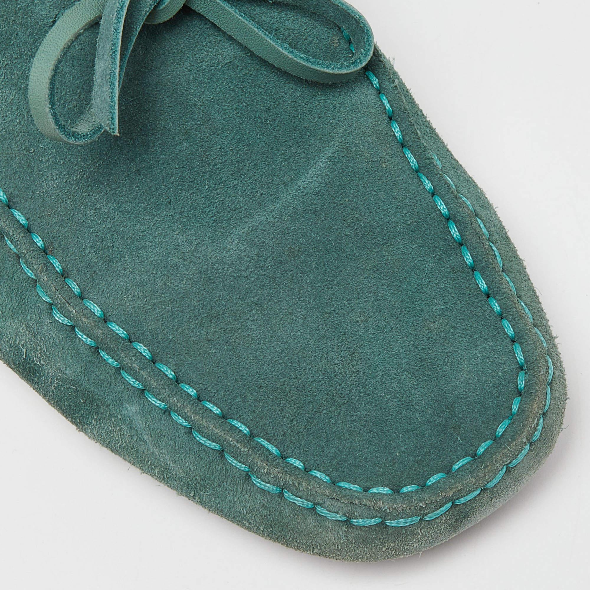 Tod's - Mocassins Gommino en daim vert, taille 39,5 en vente 2