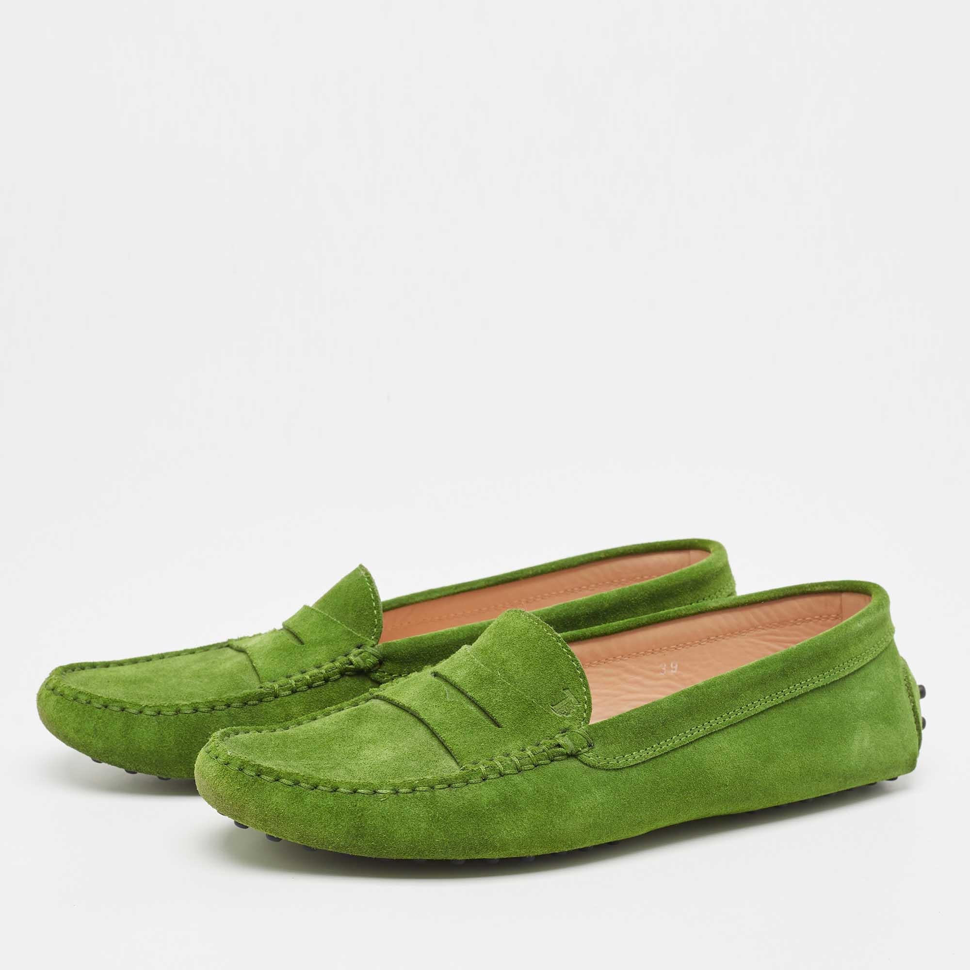 Practical, fashionable, and durableâ€”these Tod's green loafers are carefully built to be fine companions to your everyday style. They come made using the best materials to be a prized buy.