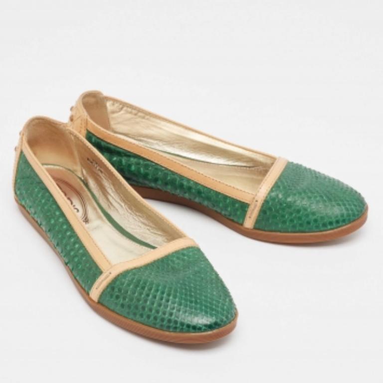 Gris Tod's - Mocassins en cuir et peau de serpent vert/blanc Taille 35.5 en vente