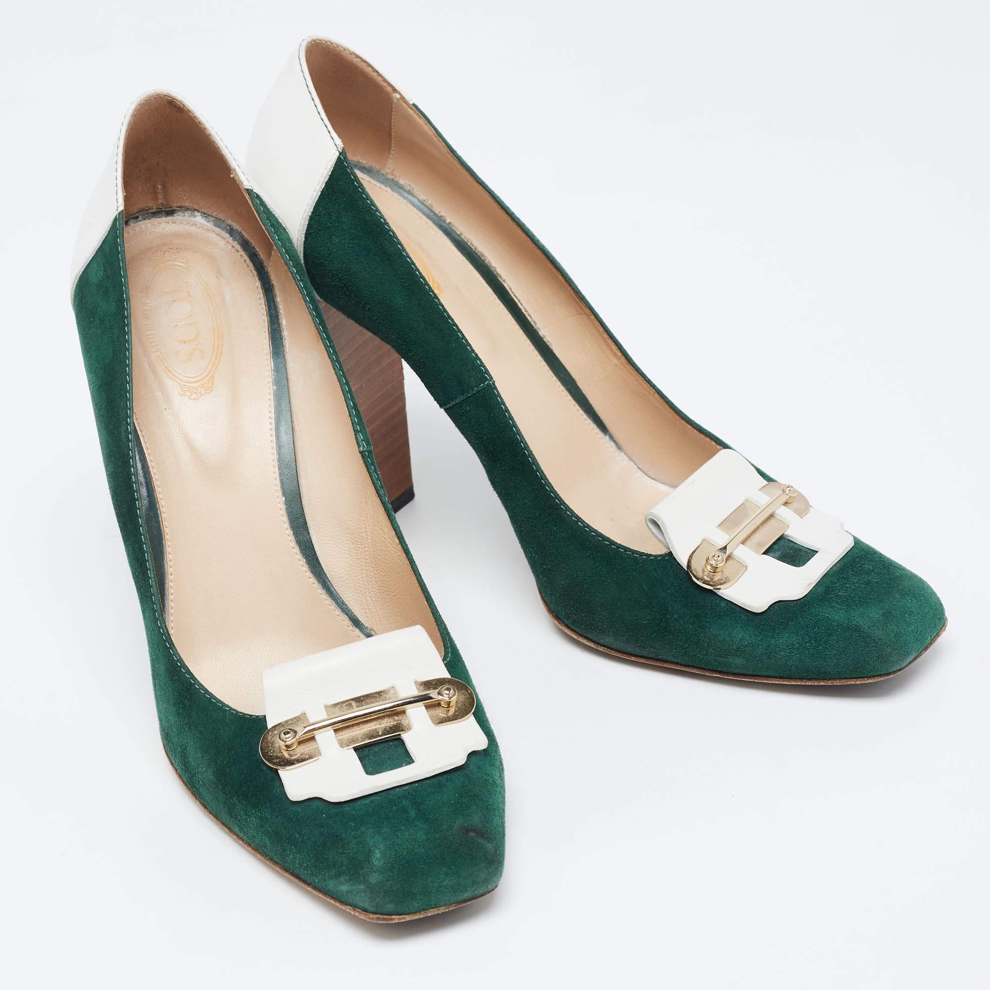 Mocasines Tod's en piel y ante verde/blanco Talla 40 en Bastante bueno estado para la venta en Dubai, Al Qouz 2