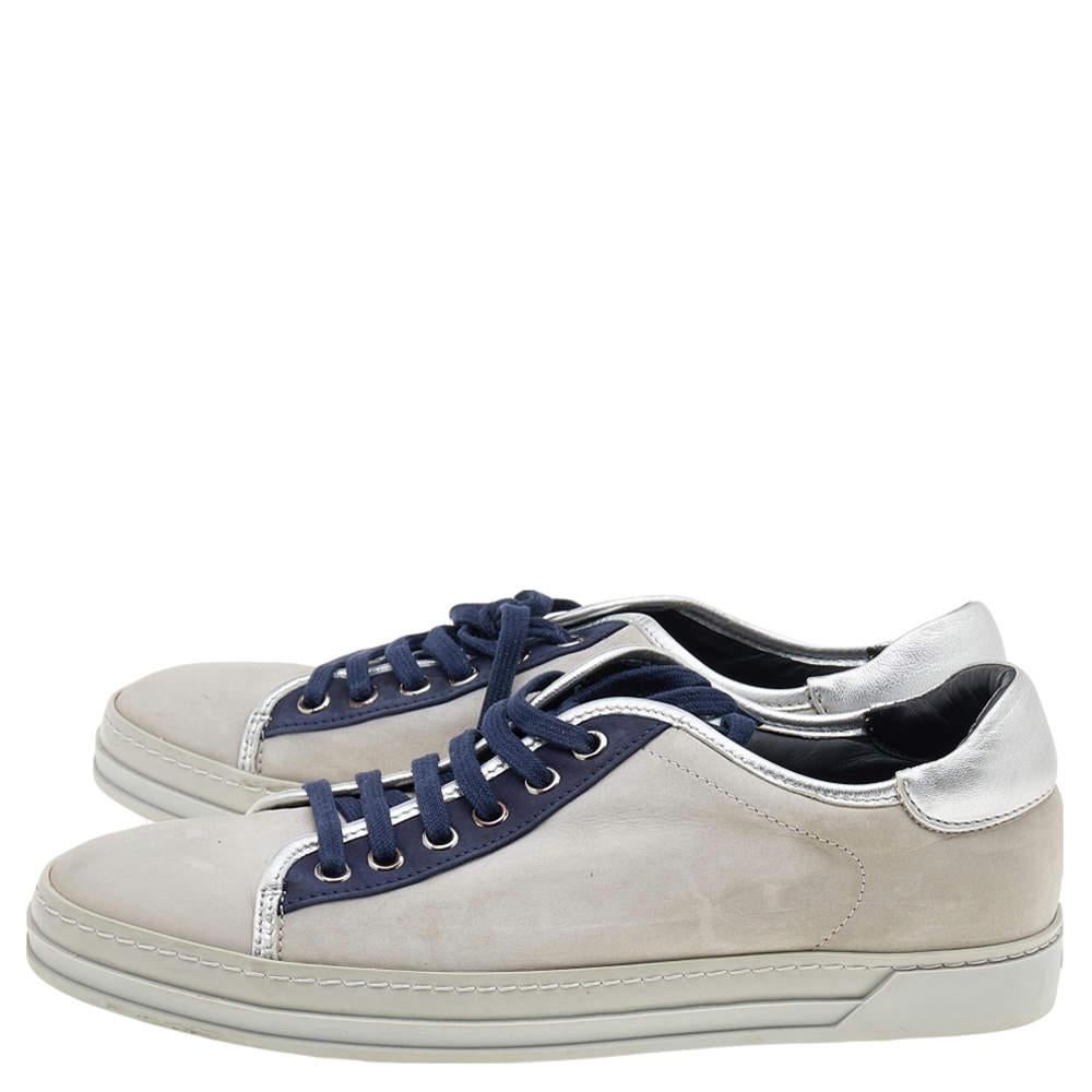 Tod's Grey/Blue Leather And Suede Low Top Sneakers Size 38 In Good Condition For Sale In Dubai, Al Qouz 2