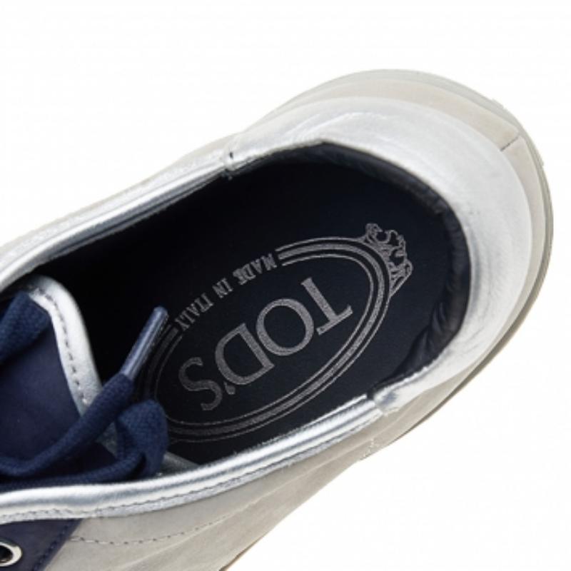 Tod's - Baskets basses en cuir et daim gris/bleu - Taille 38 en vente 1