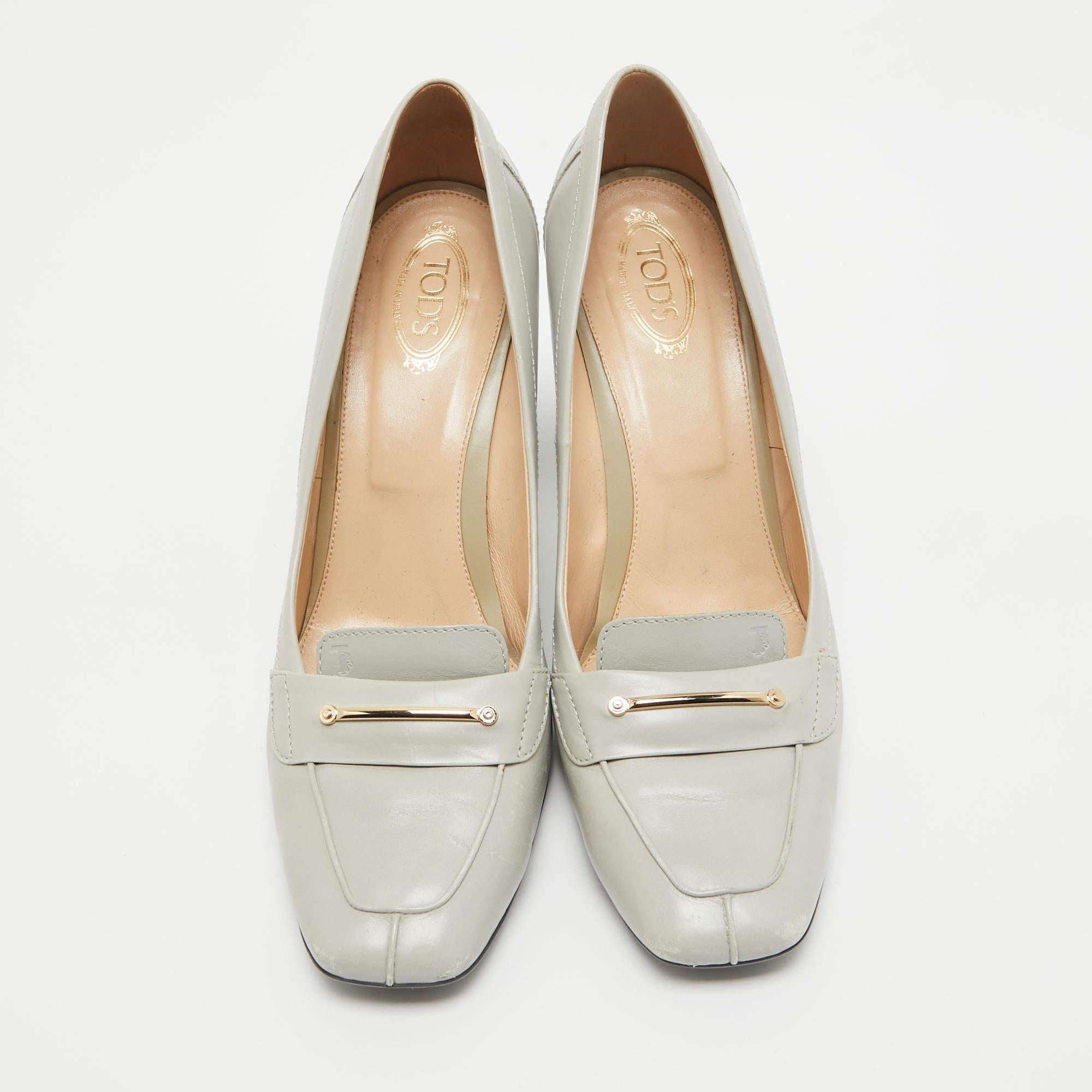 Grigio Tod's - Pumps in pelle grigia con tacco a blocco - taglia 41 in vendita