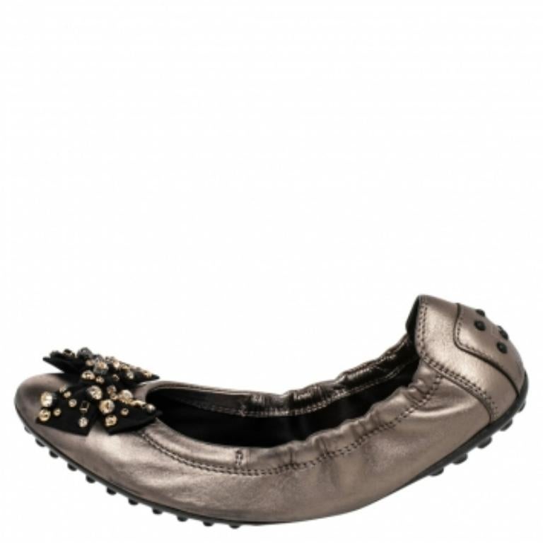 Donna Ballerine Tod's in pelle grigia con fiocco impreziosito da cristalli misura 37,5 in vendita