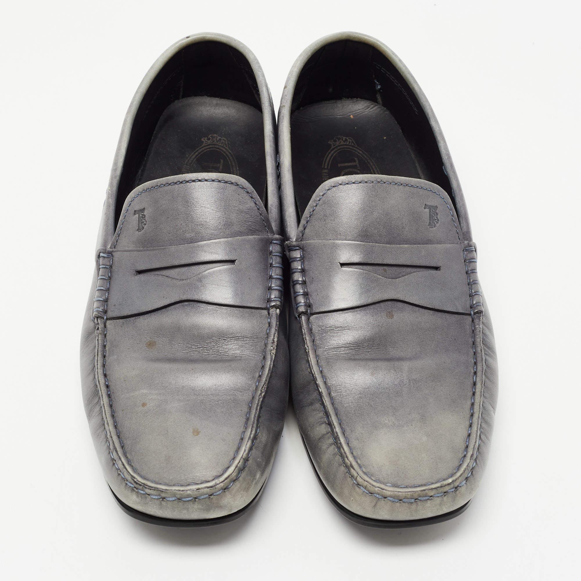 Gray Tod's Grey Leather Penny Loafers Size 42 For Sale
