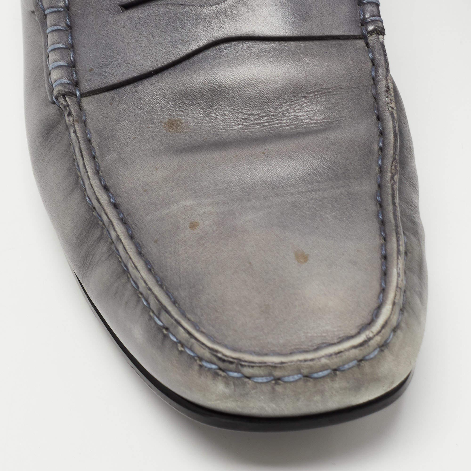 Tod's Grey Leather Penny Loafers Size 42 For Sale 2