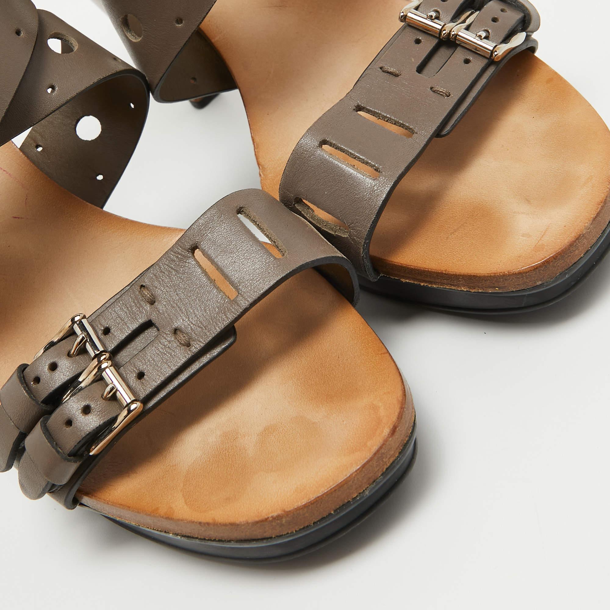 Tod's - Sandales à plateforme perforées en cuir gris - Taille 40 en vente 3