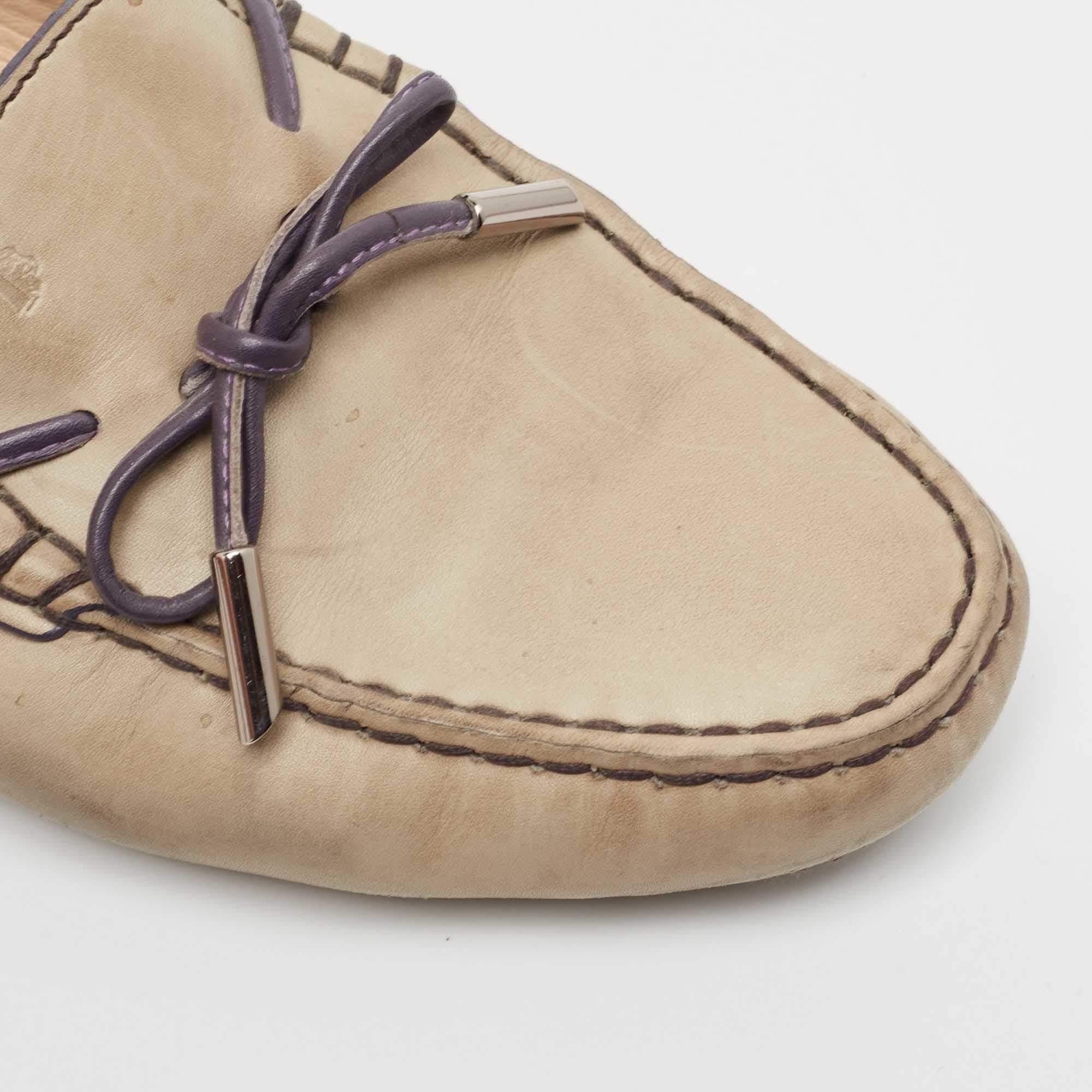Tod's Grey Leather Slip On Loafers Size 38.5 For Sale 2