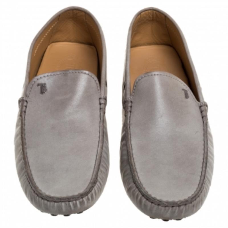 Gray Tod's Grey Leather Slip On Loafers Size 41.5 For Sale