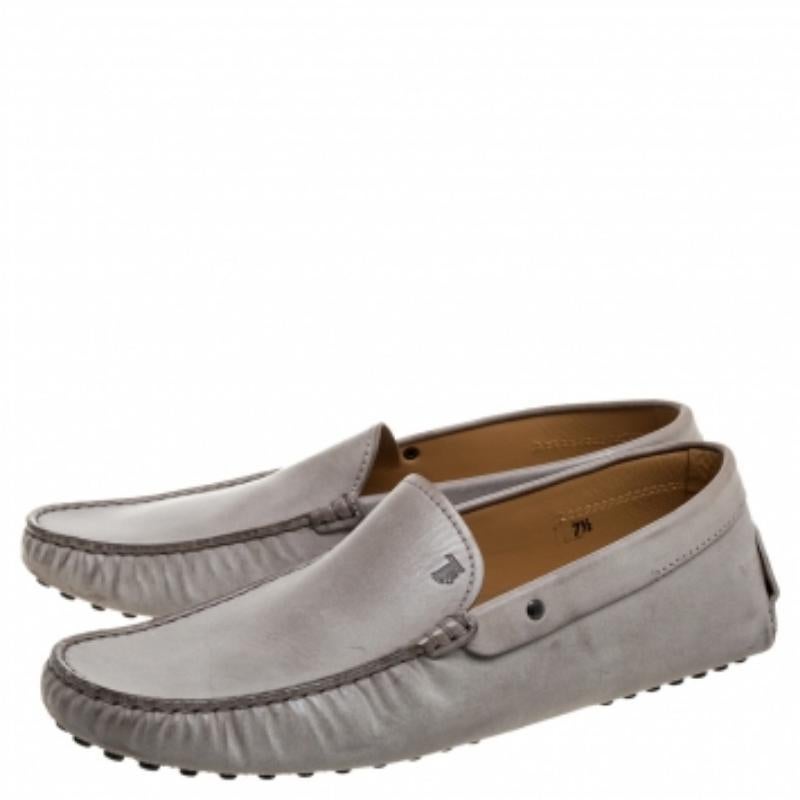 Tod's Grey Leather Slip On Loafers Size 41.5 For Sale 2