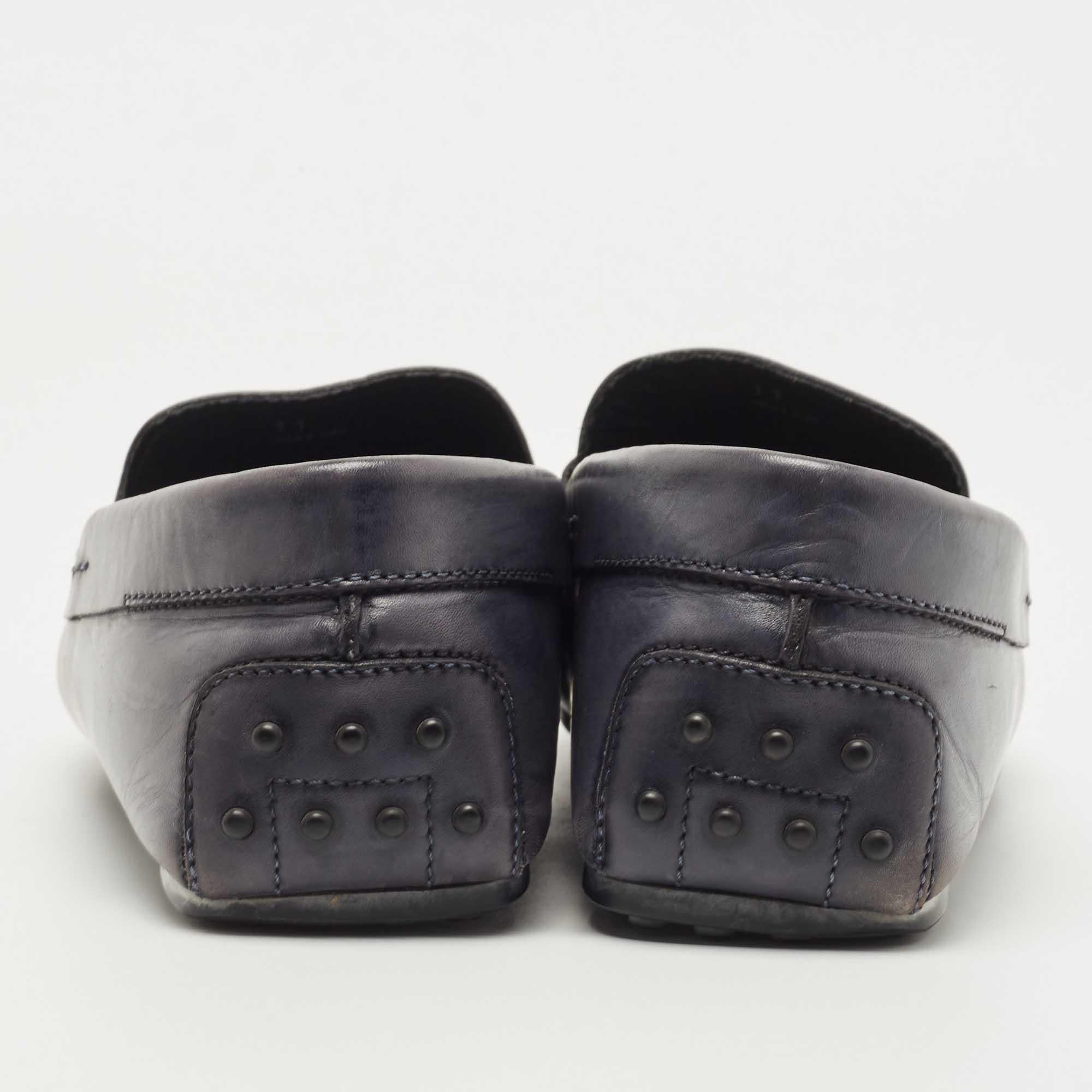 Men's Tods Grey Leather Slip On Loafers Size 45.5 For Sale