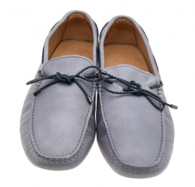 Gray Tod's Grey/Navy Blue Leather Braided Bow Slip On Loafers Size 47 For Sale