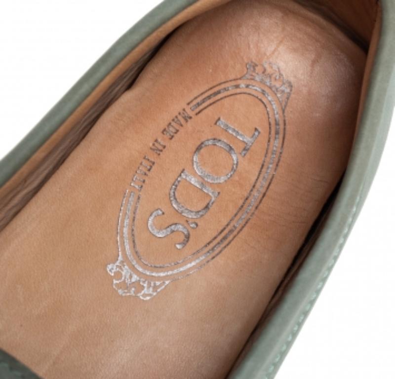 De las mujeres Mocasines Tod's Slip On de piel de nobuck gris talla 37.5 en venta