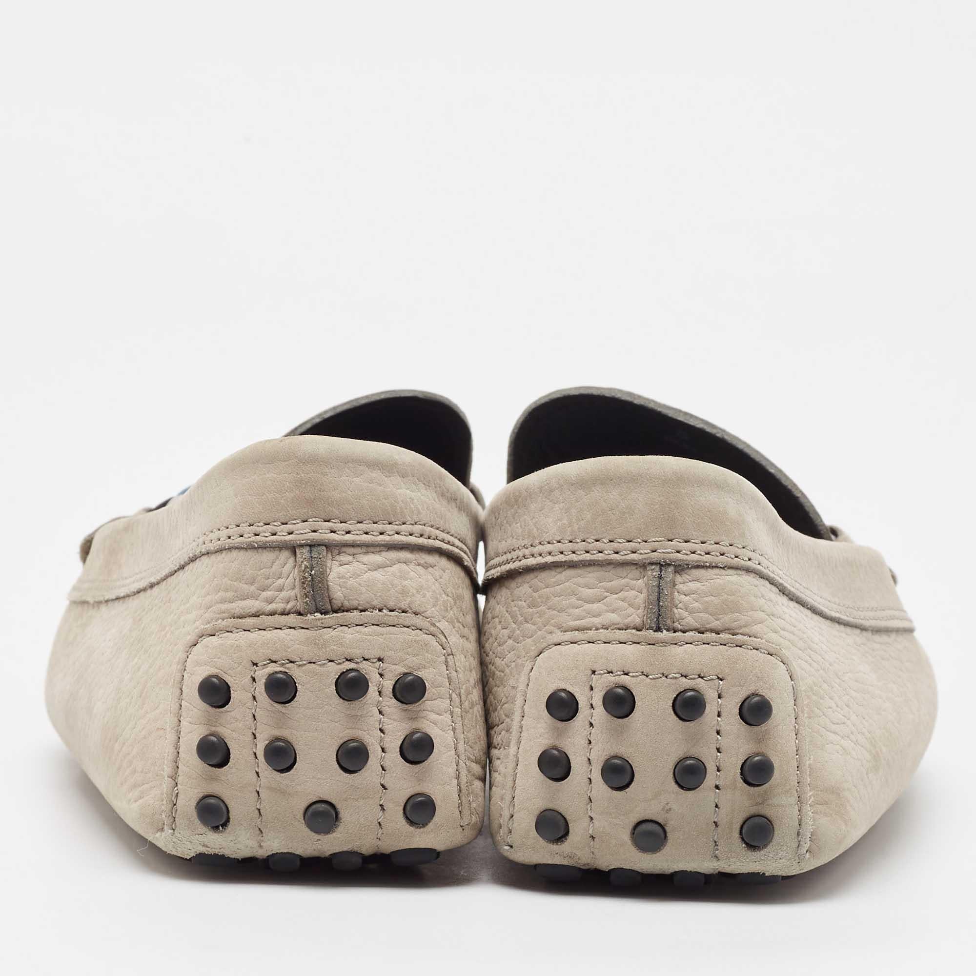 Men's Tod's Grey Nubuck Leather Slip On Loafers Size 42 For Sale