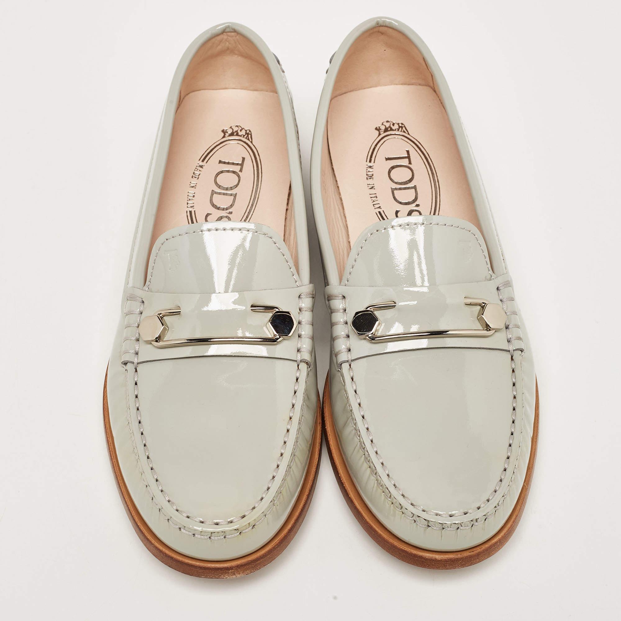 Practical, fashionable, and durable—these designer loafers are carefully built to be fine companions to your everyday style. They come made using the best materials to be a prized buy.

Includes
Original Dustbag, Original Box, Info Booklet