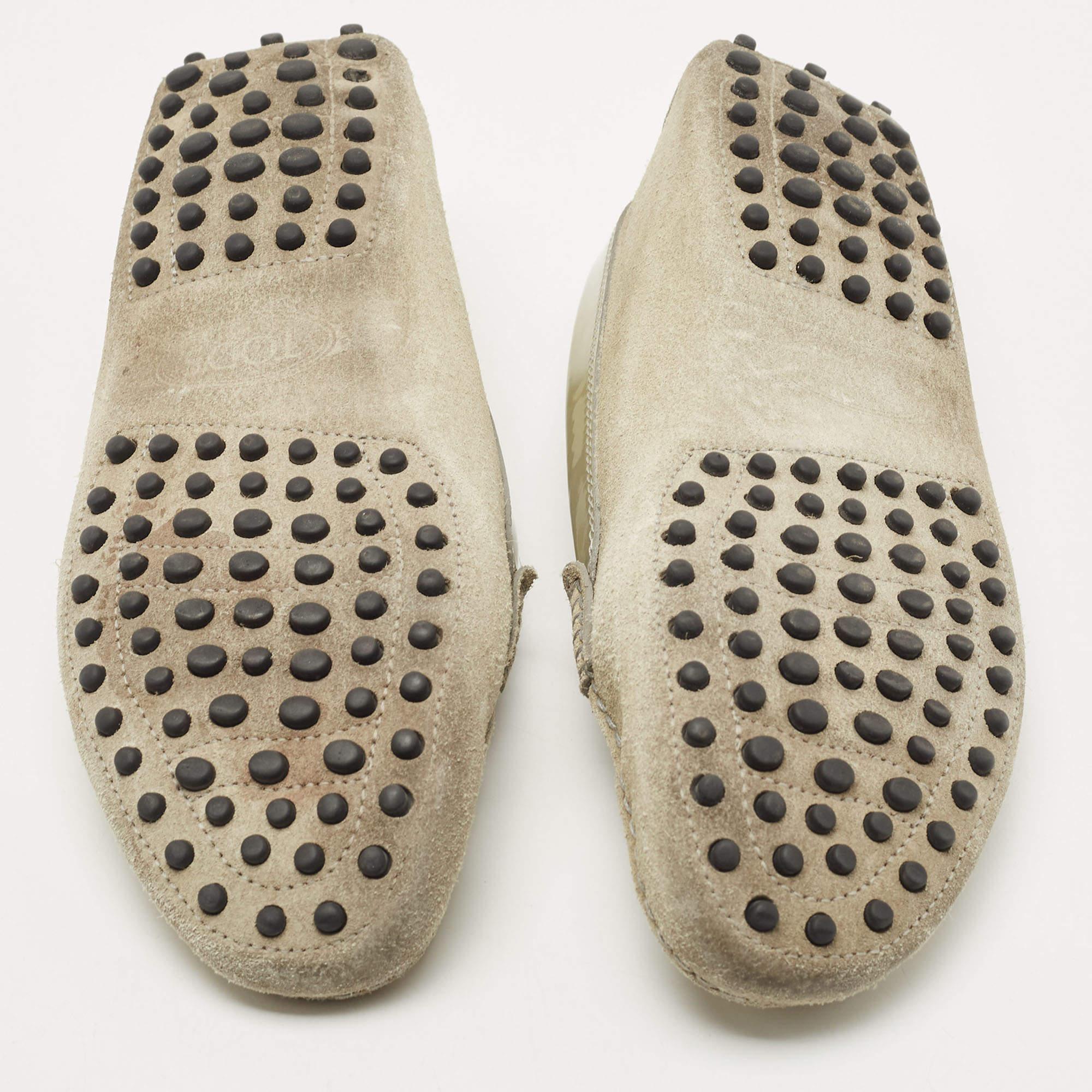 Tod's Grey Suede and Patent Leather Slip On Loafers Size 38 For Sale 1