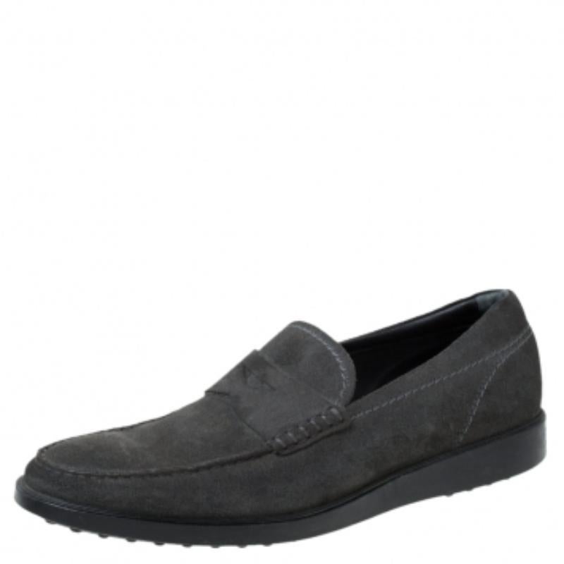 Tod's Graue Penny Loafers aus Wildleder Größe 41,5 im Angebot 1