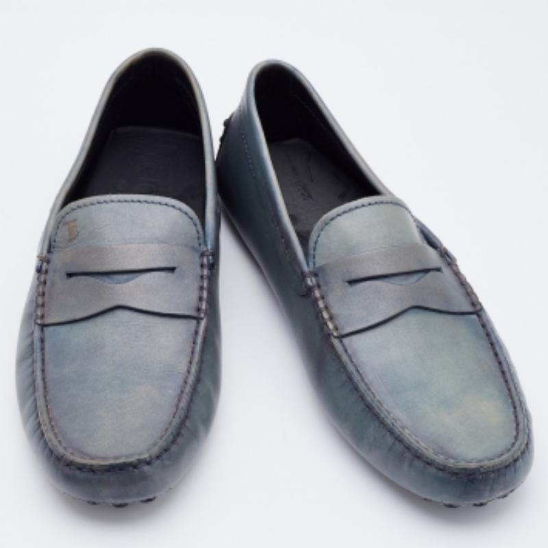 Gris Tod's Mocassins en cuir bicolore gris Taille 40 en vente
