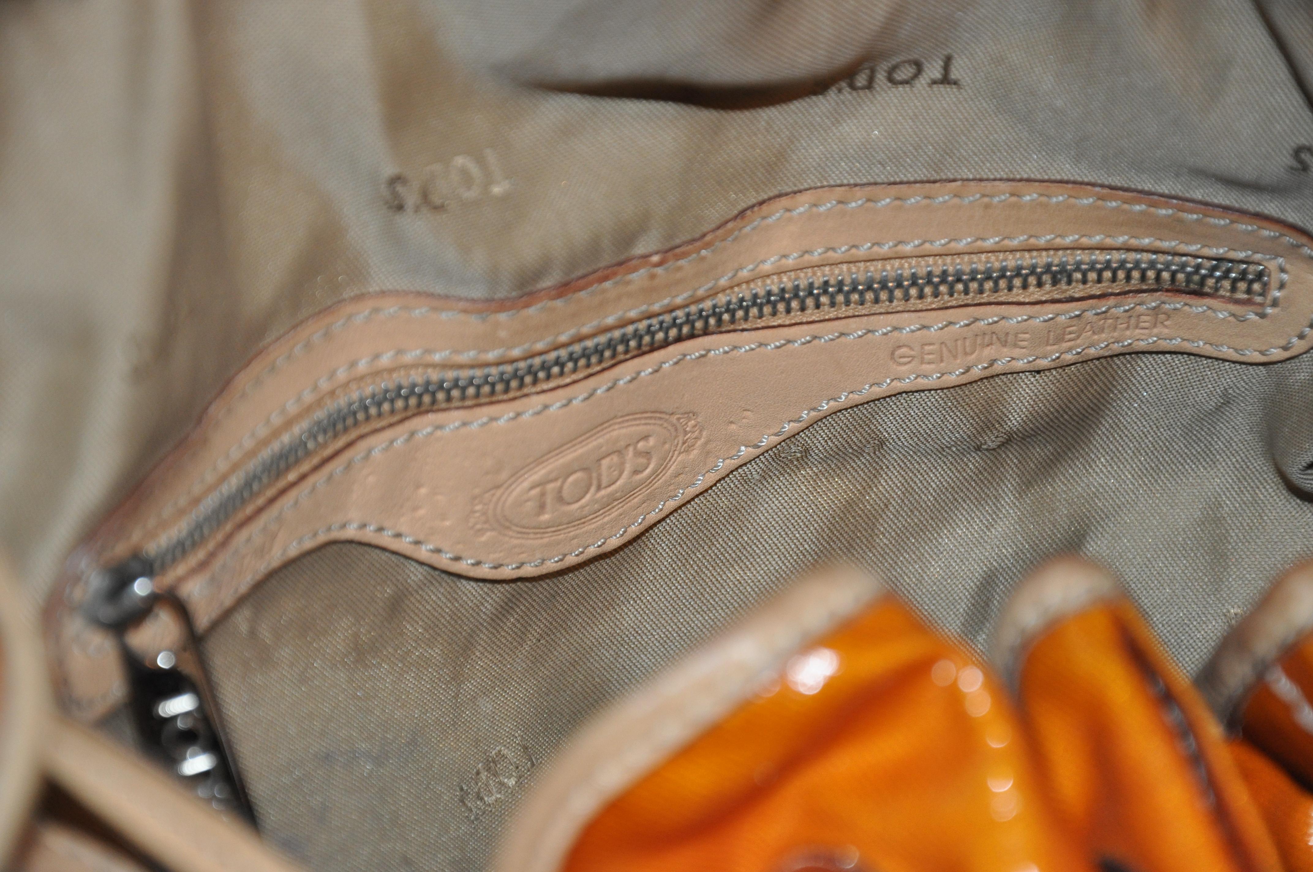 Tod's - Grand sac à cordon de serrage en toile légère et enduite Tangerine chaude  en vente 6