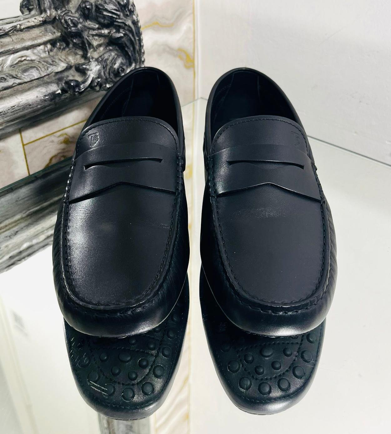 Tod's Leather Gommino Loafers In Excellent Condition In London, GB